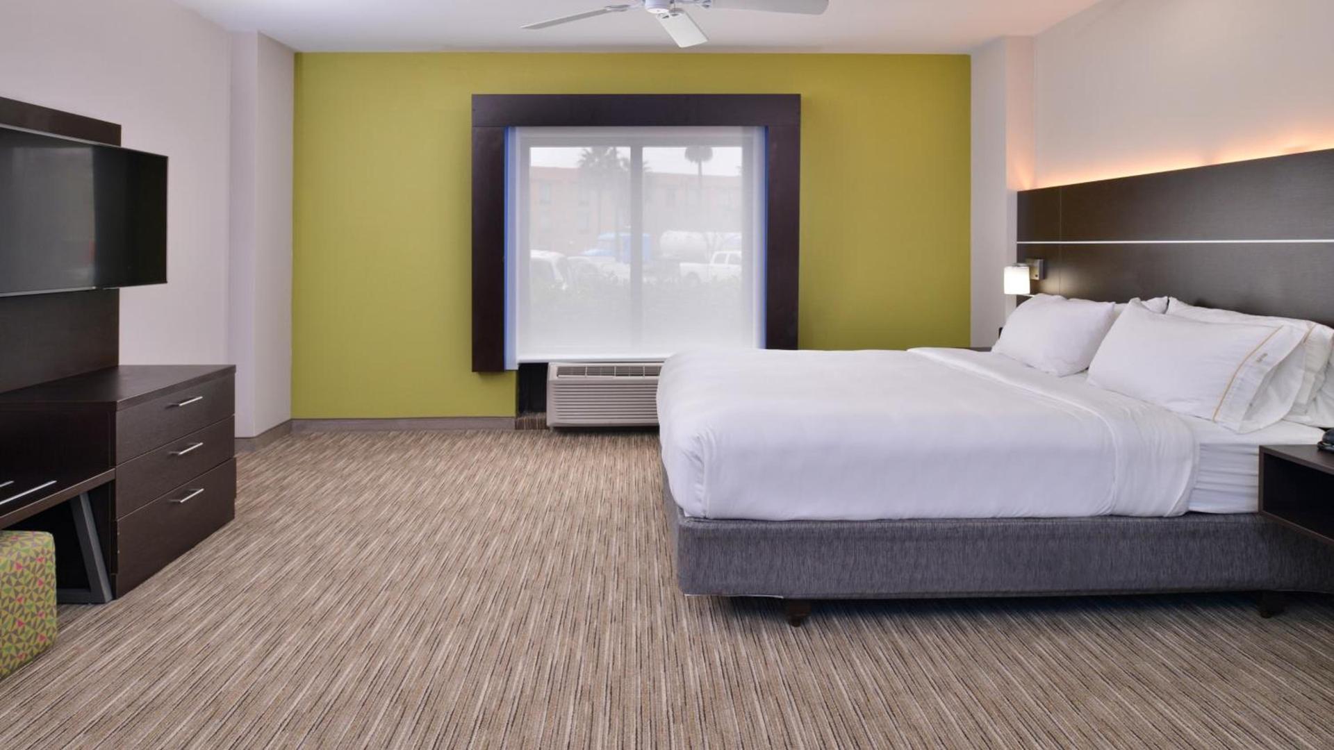Holiday Inn Express Hotel & Suites La Place by IHG photo 16