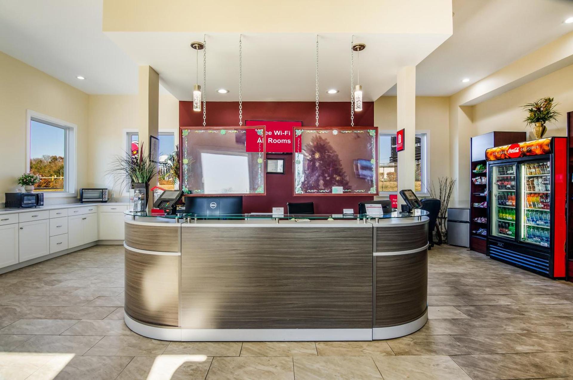 Red Roof Inn Madison Heights, VA photo 16