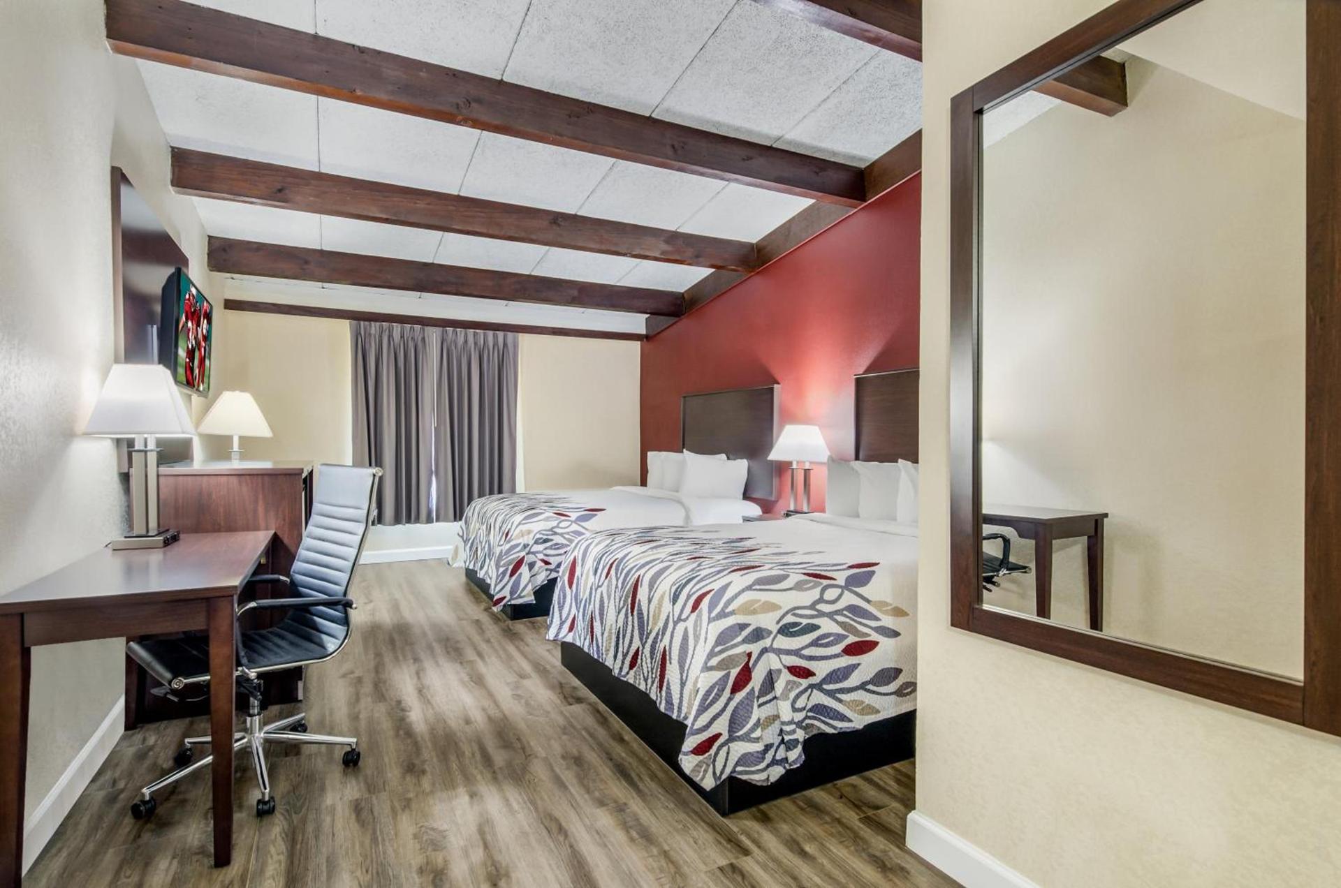 Red Roof Inn Madison Heights, VA photo 24