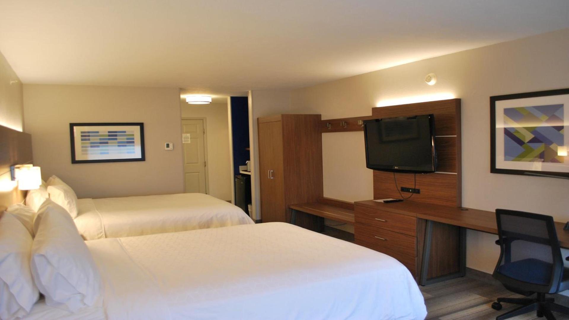 Holiday Inn Express & Suites Indianapolis North - Carmel by IHG photo 39