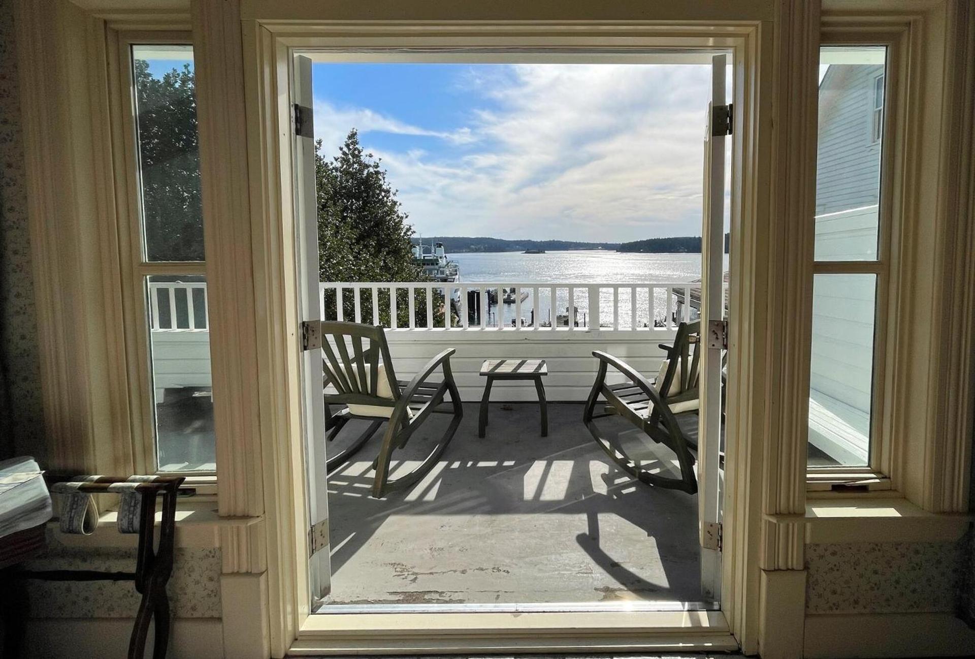Orcas Hotel photo 36