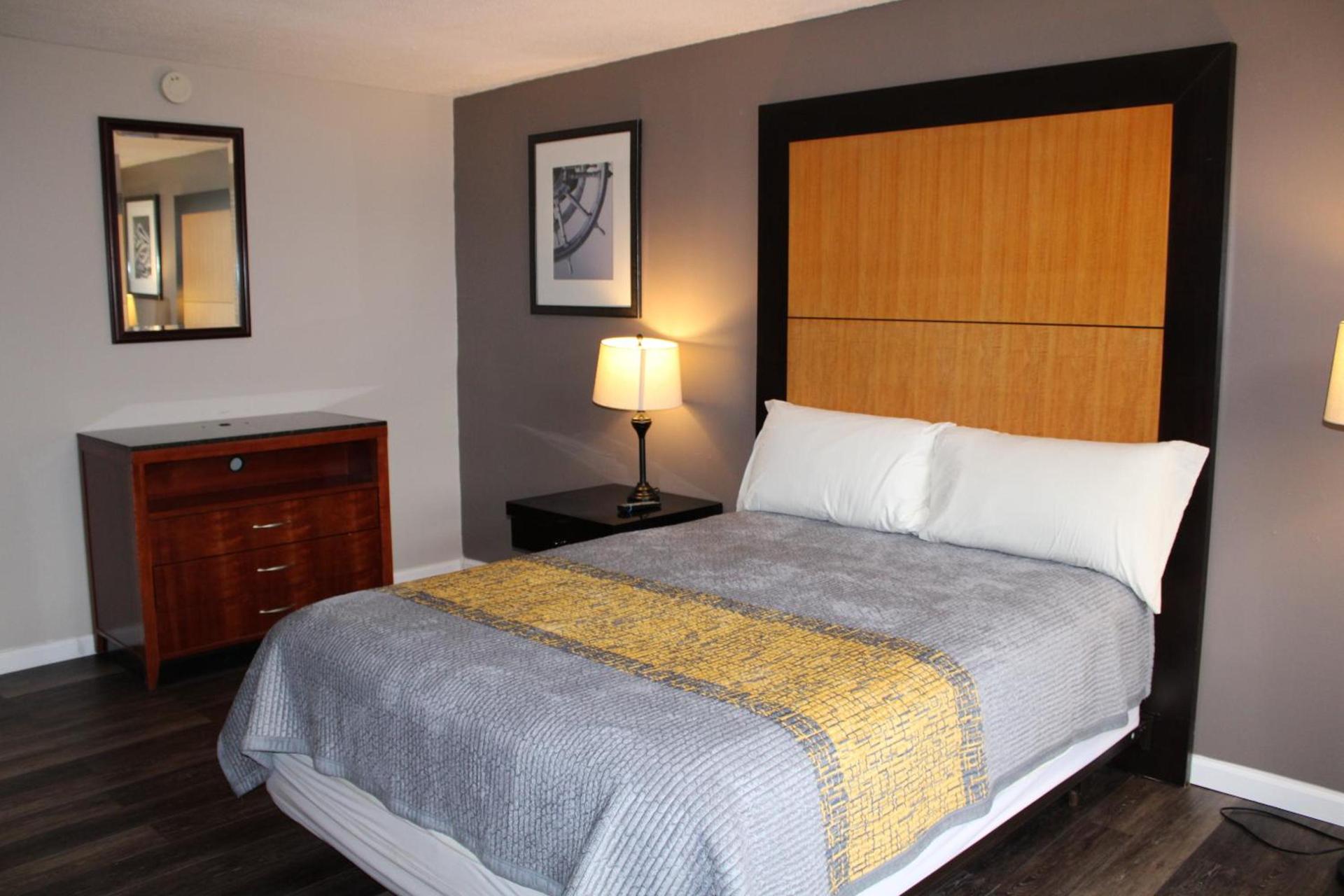 APM Inn & Suites photo 5