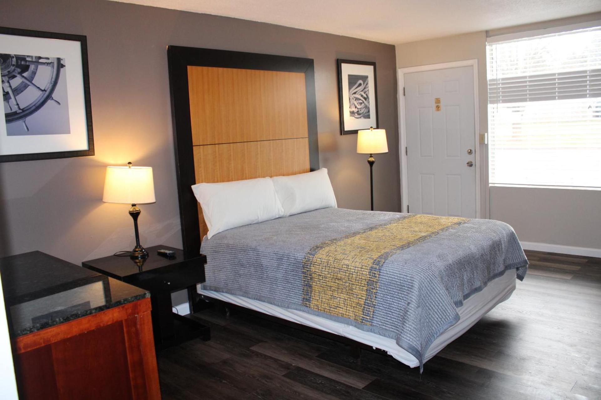 APM Inn & Suites photo 49