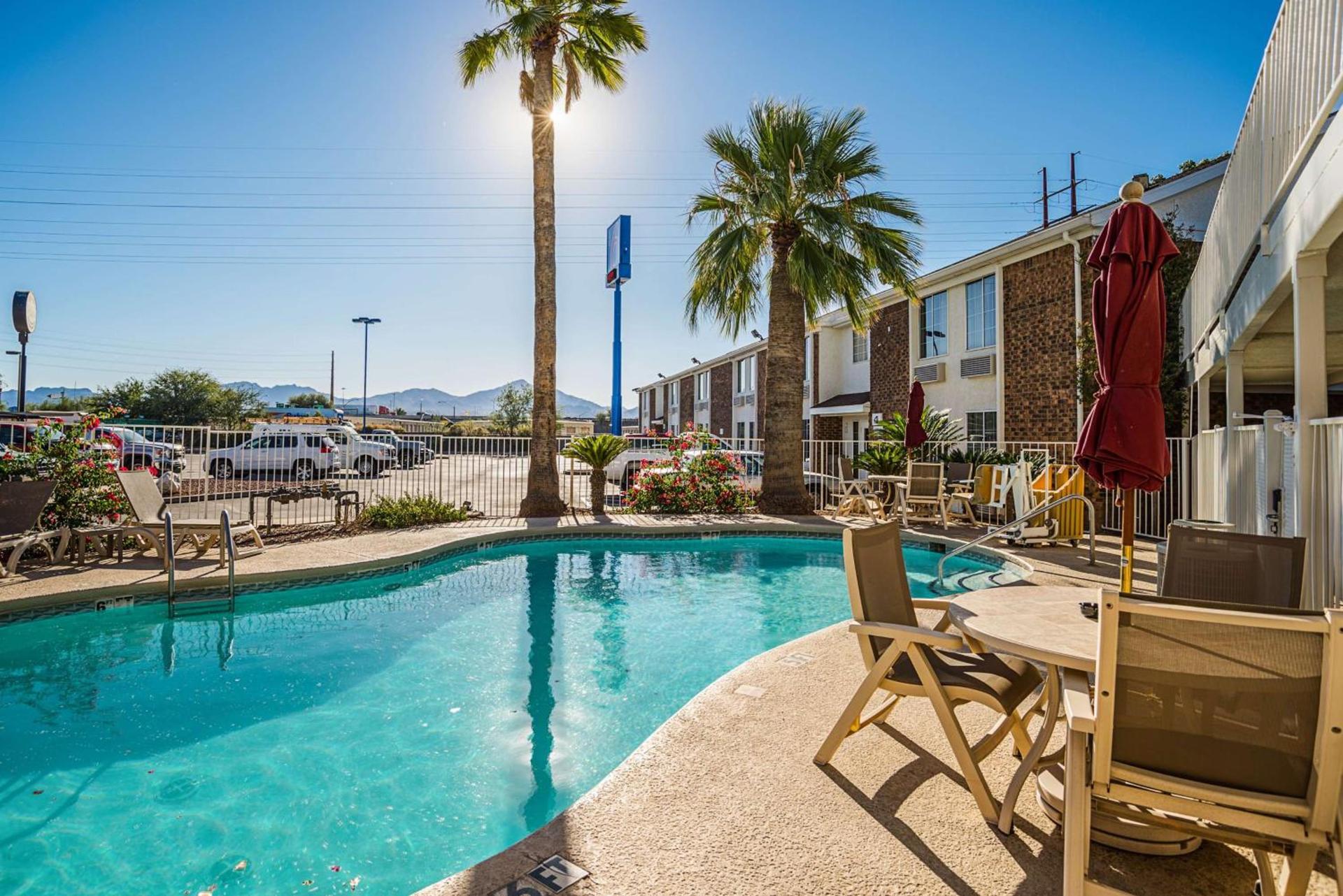 Motel 6 Tucson, AZ - North photo 9