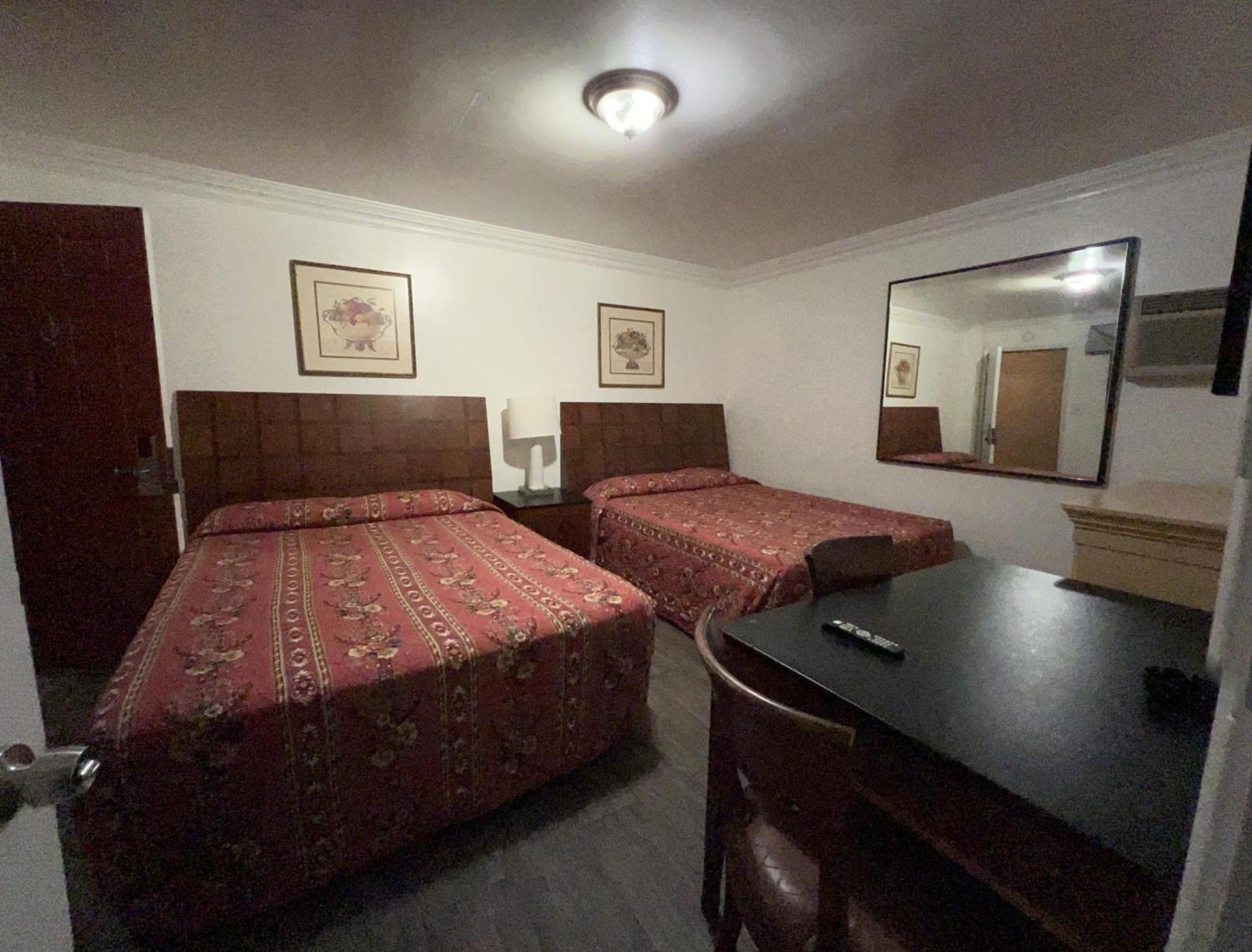 Flamingo Motel Oxnard photo 34