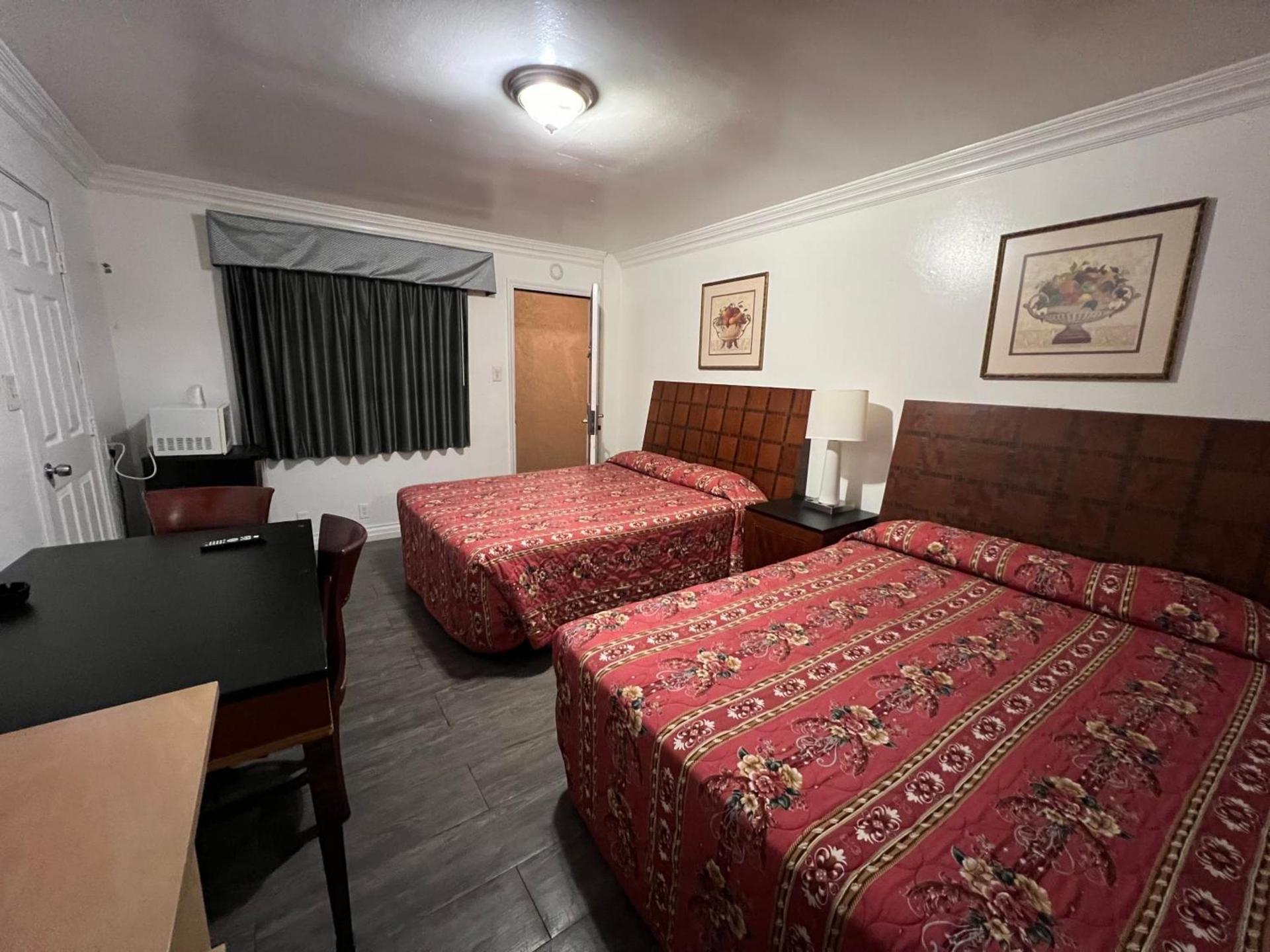 Flamingo Motel Oxnard photo 25