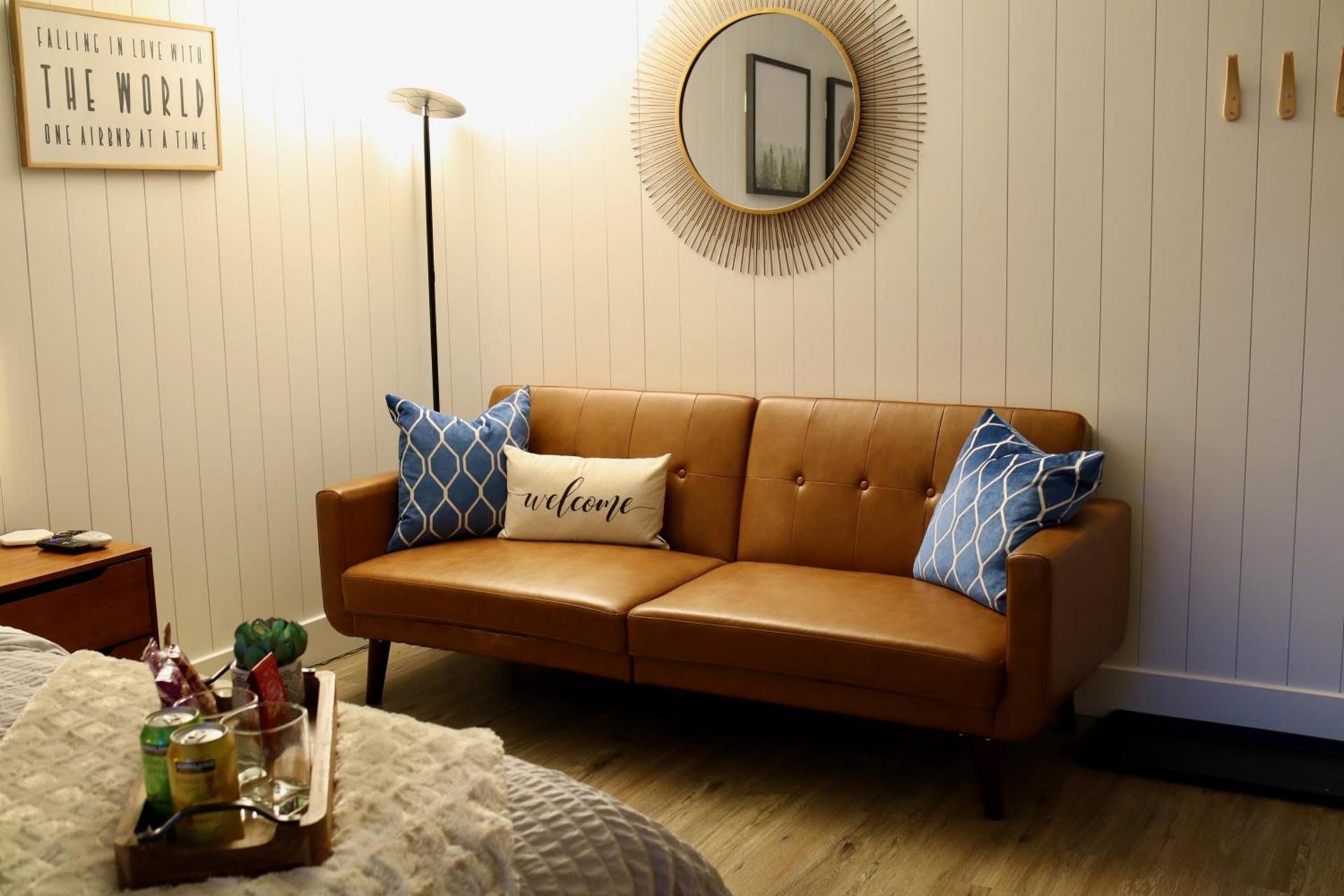 Mid-Century Gem w/King photo 6