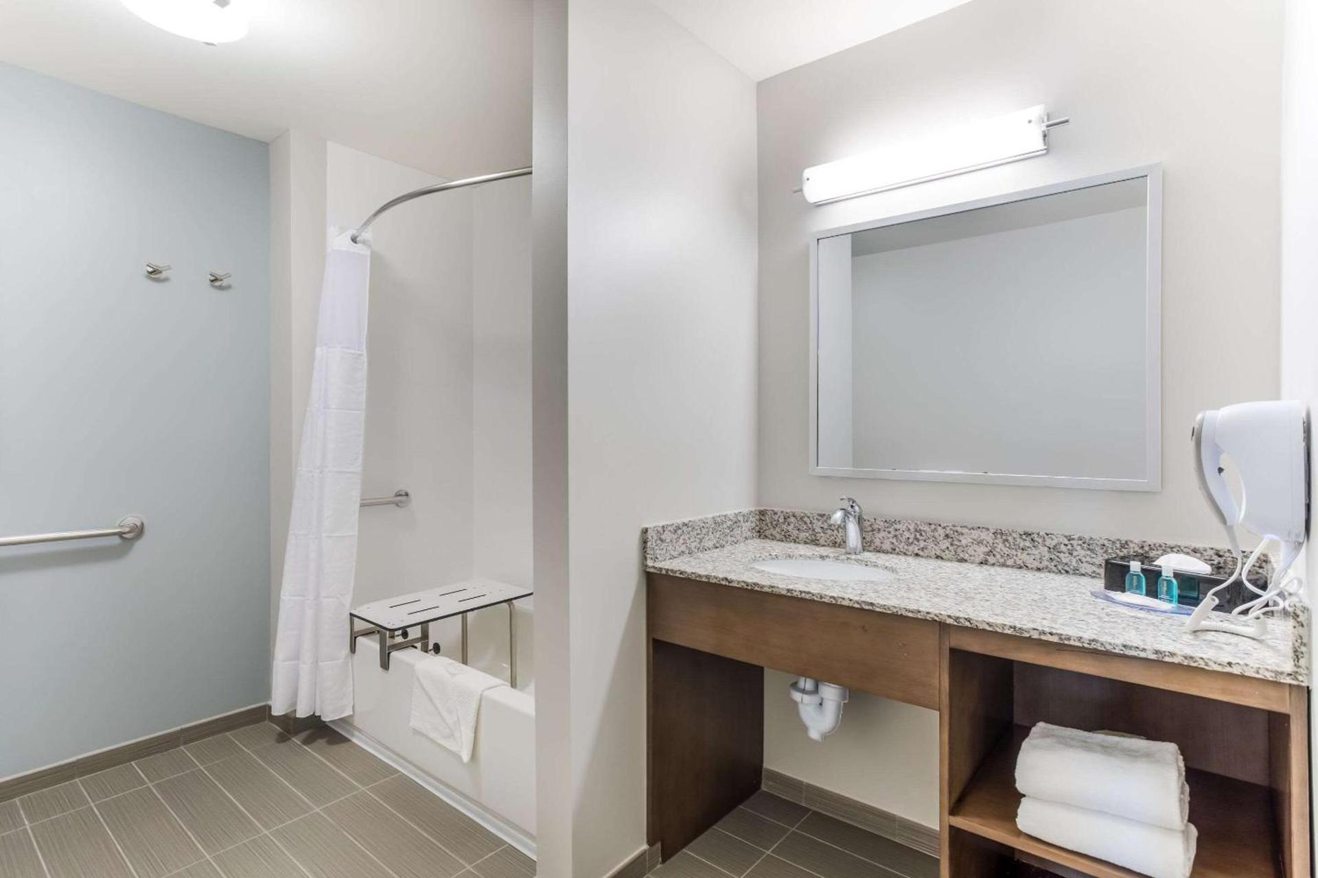 MainStay Suites Murfreesboro photo 19