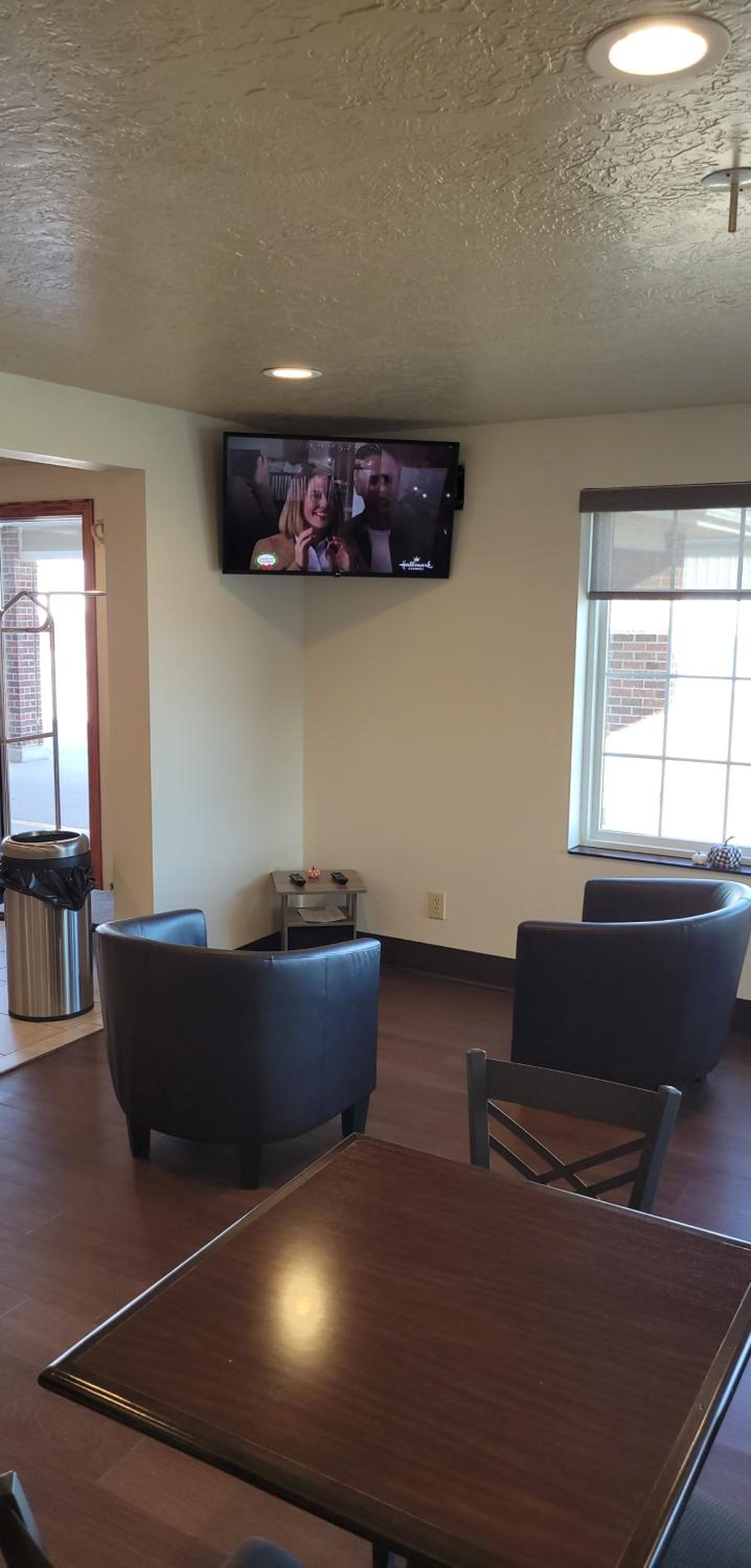 Boarders Inn & Suites by Cobblestone Hotels - Broken Bow photo 14
