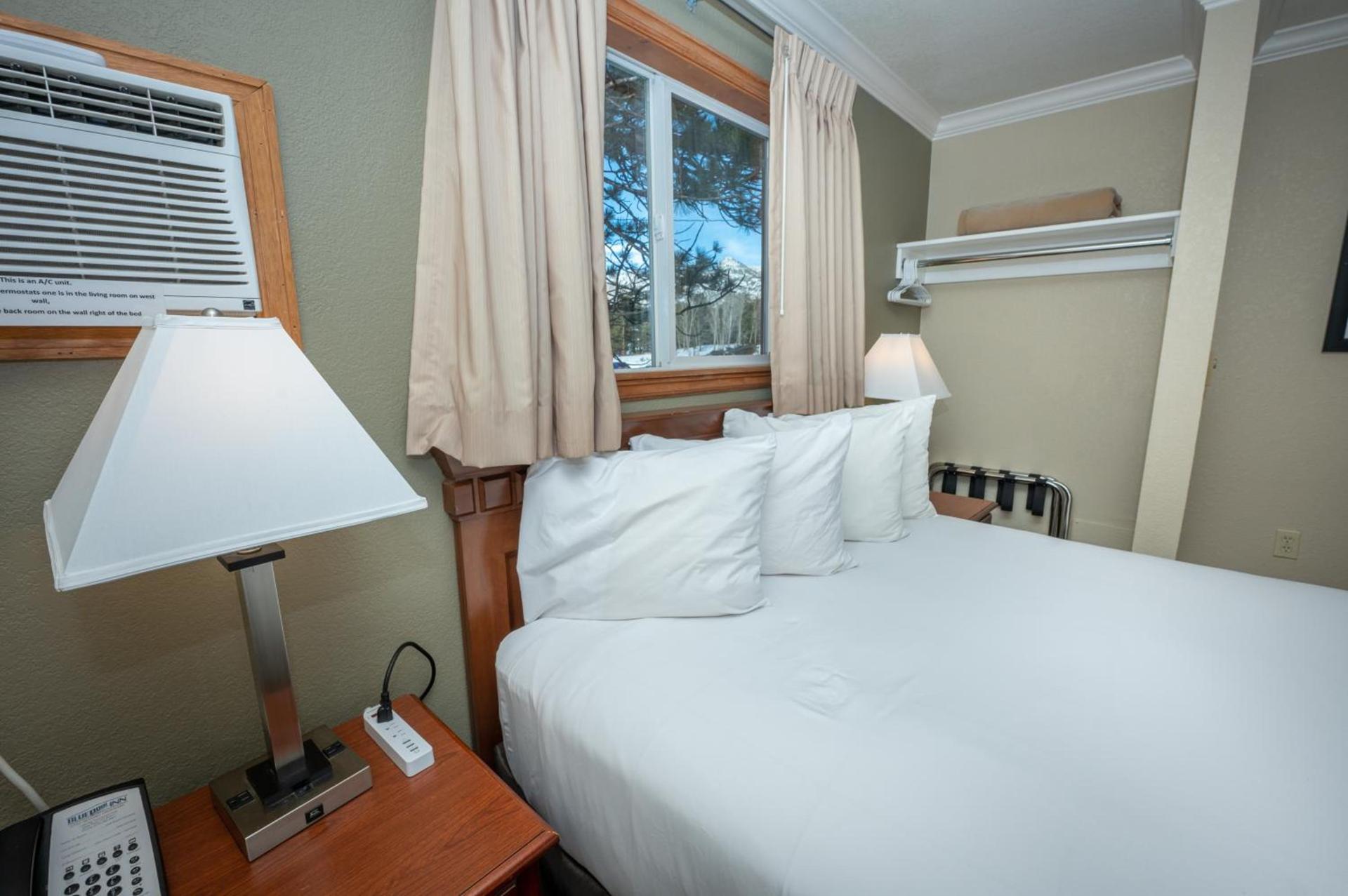 Blue Door Inn photo 53