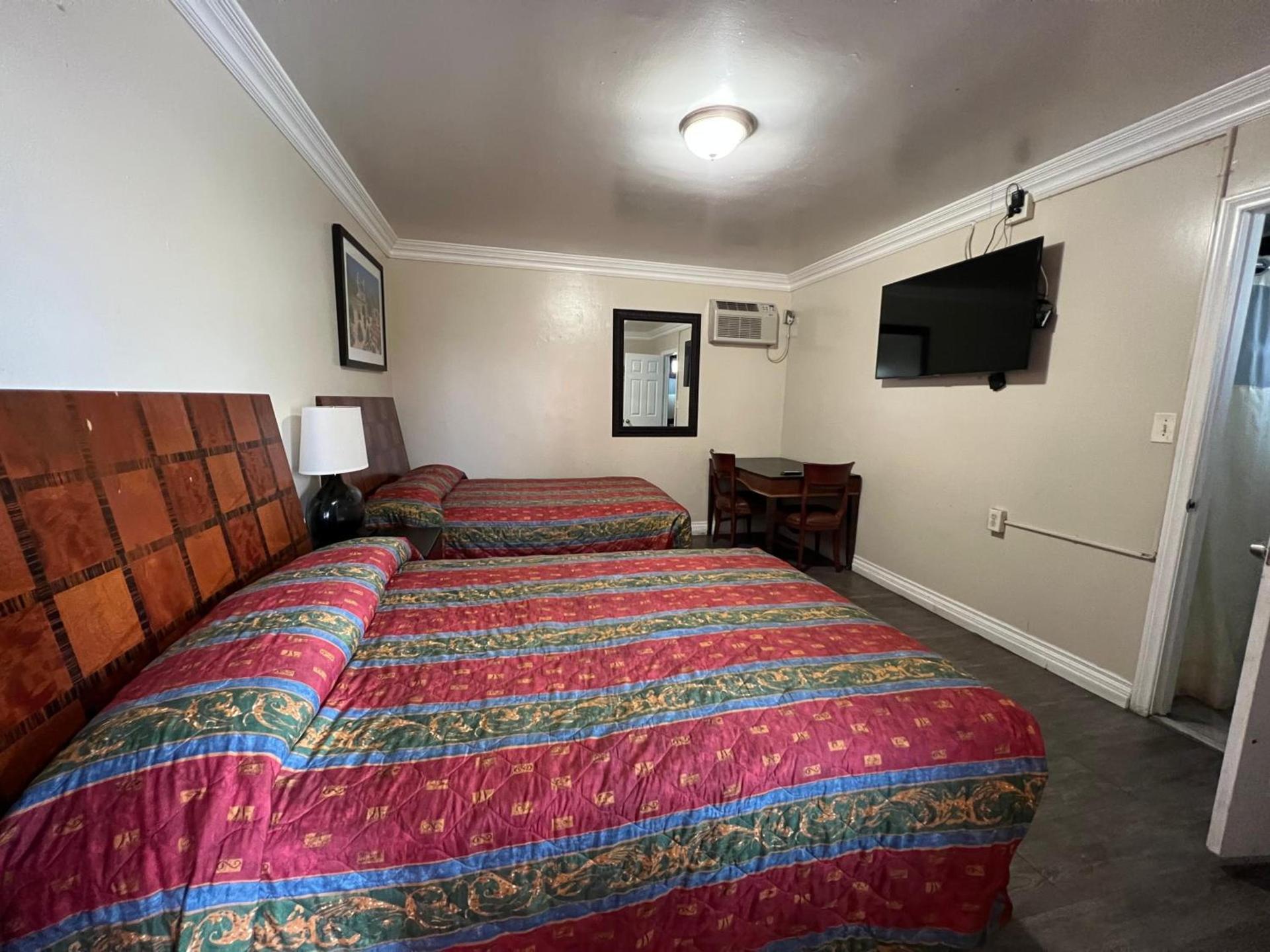 Flamingo Motel Oxnard photo 22