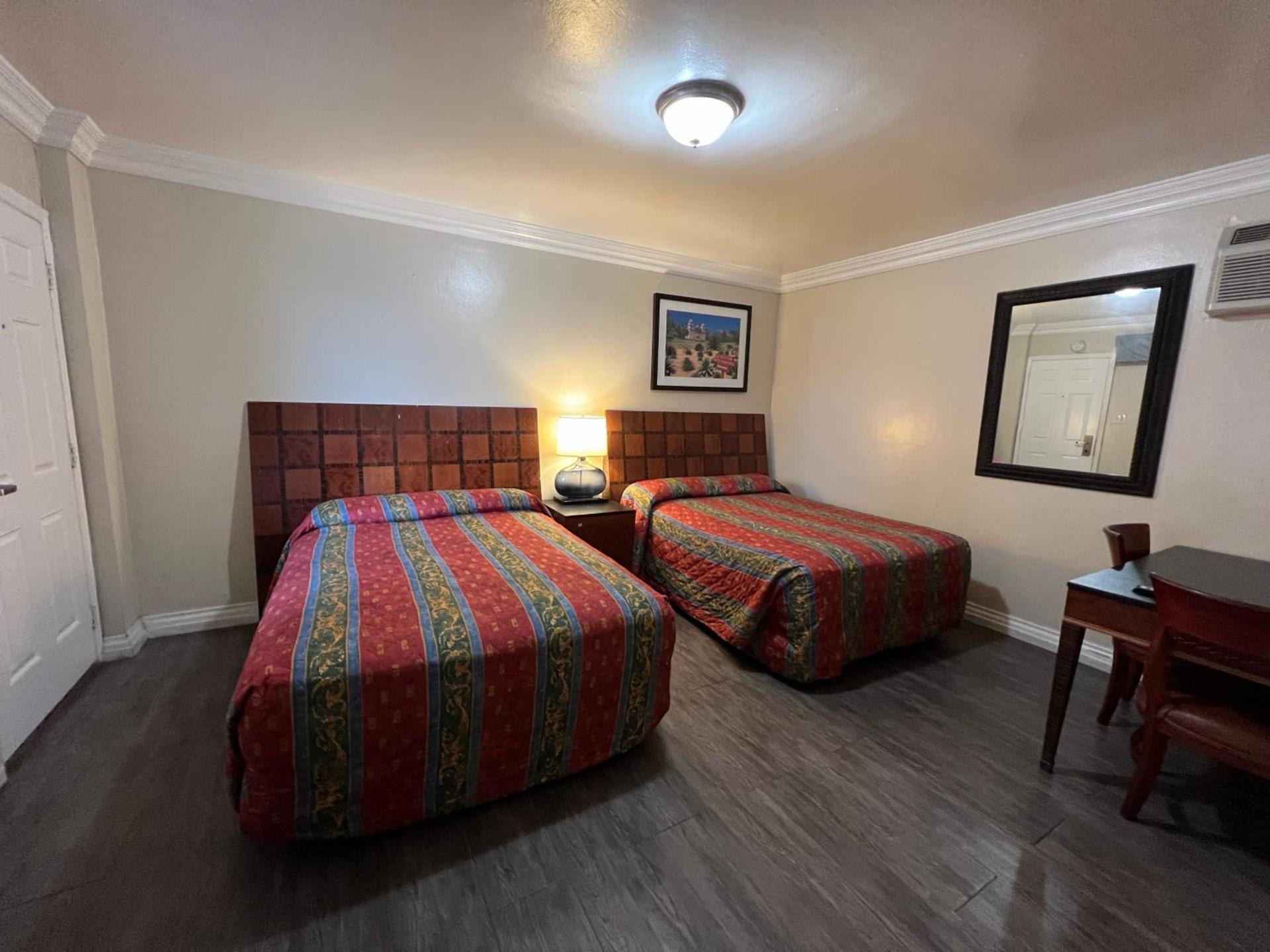 Flamingo Motel Oxnard photo 21