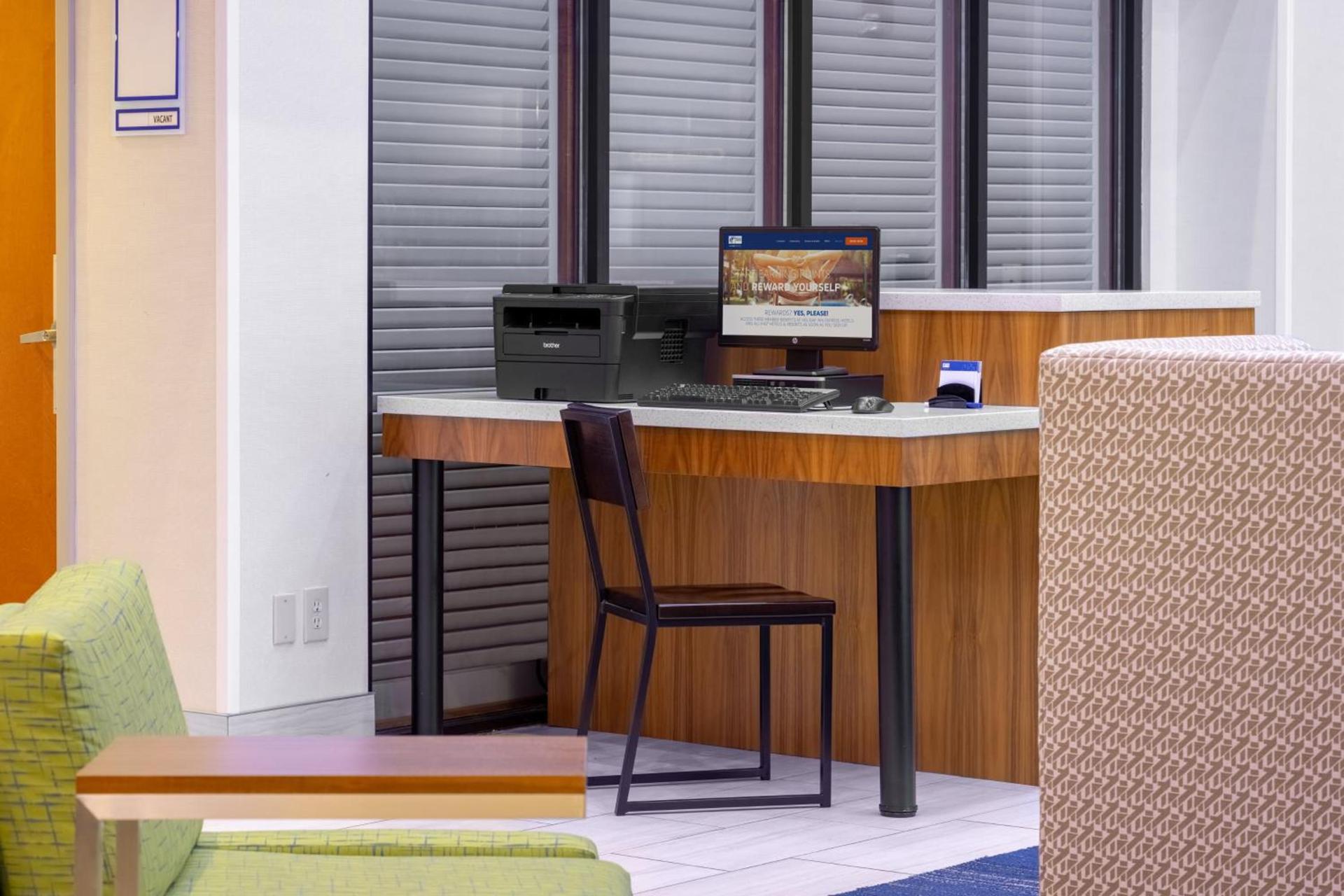 Holiday Inn Express - Coventry S - West Warwick Area by IHG photo 39