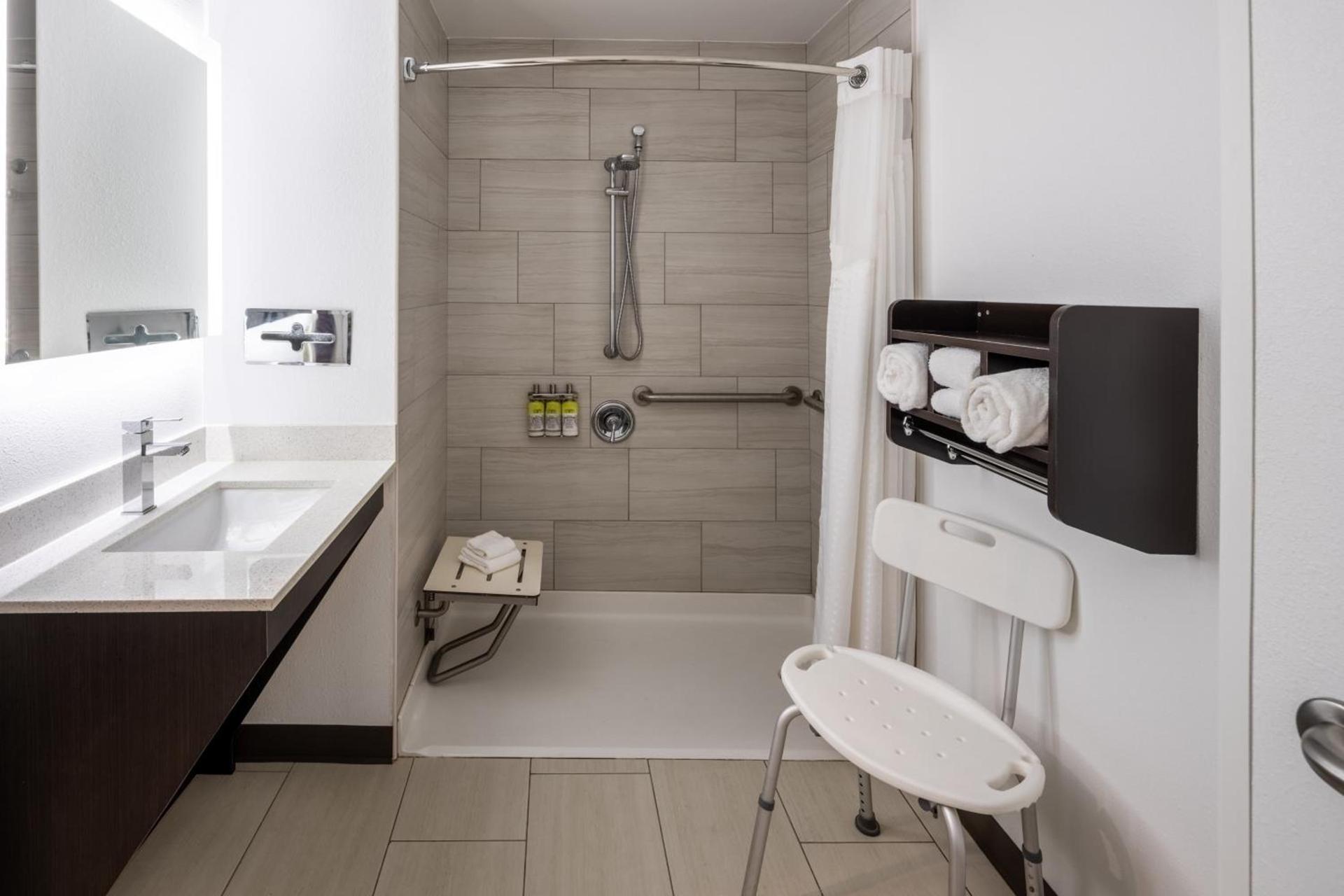 Holiday Inn Express - Coventry S - West Warwick Area by IHG photo 20