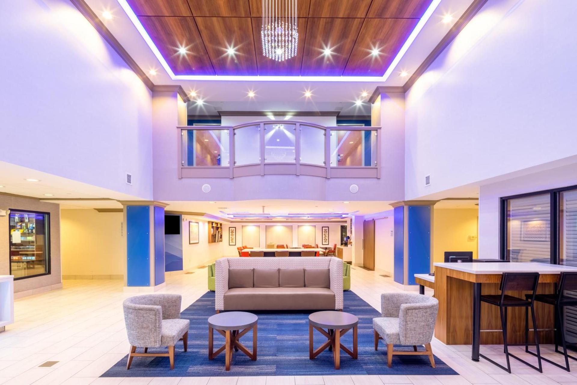 Holiday Inn Express - Coventry S - West Warwick Area by IHG photo 2