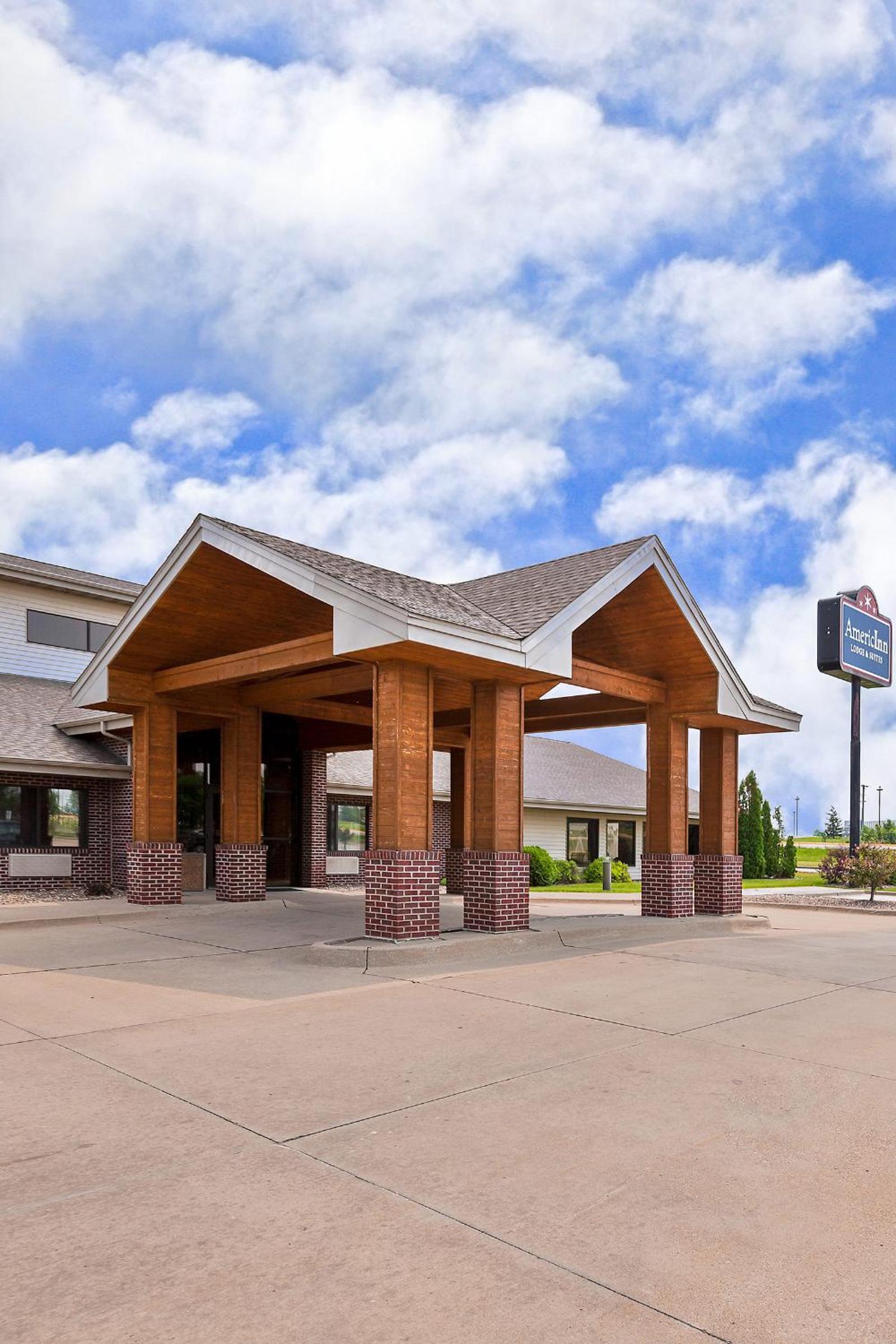 AmericInn by Wyndham Muscatine photo 43
