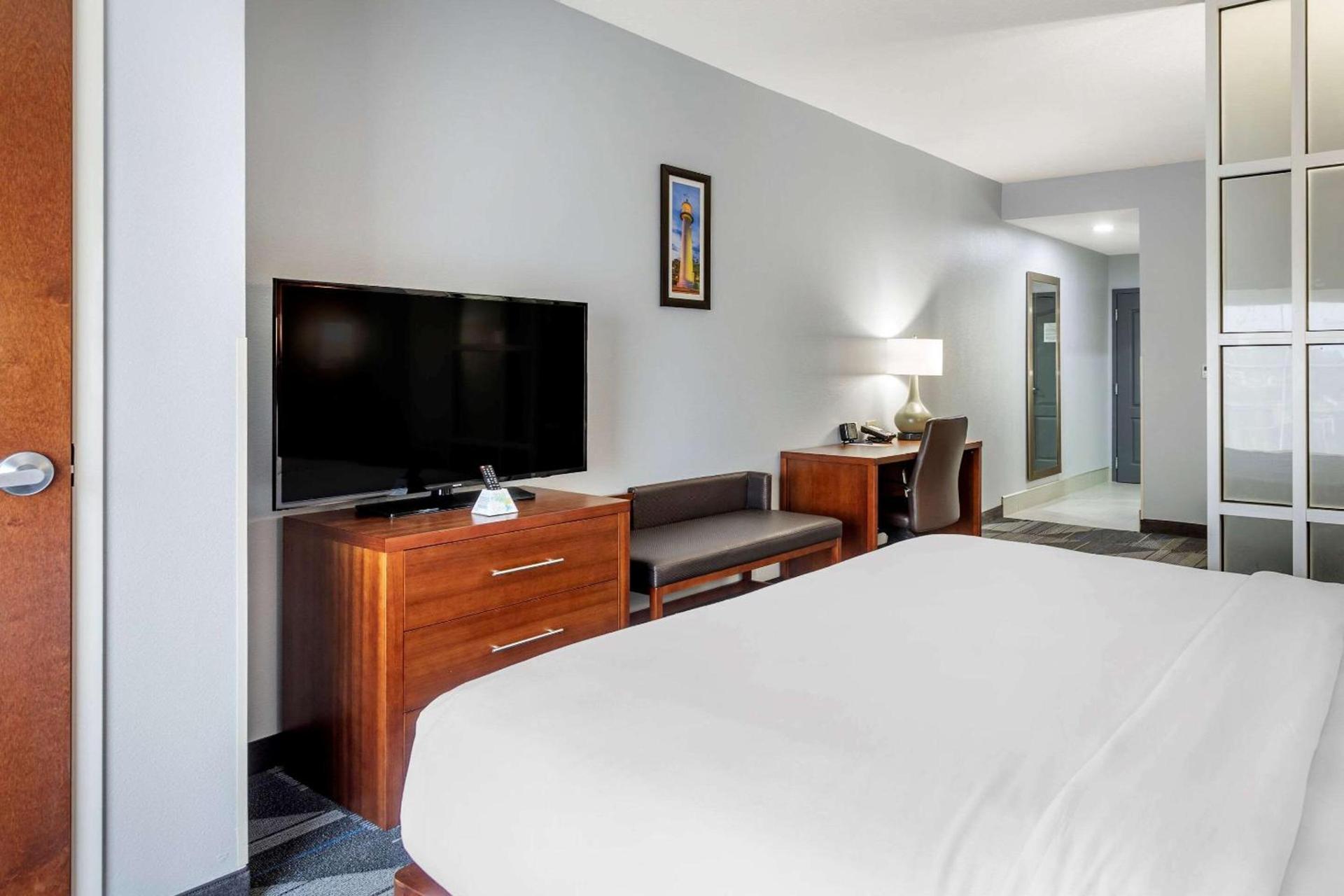Comfort Suites Olive Branch - Memphis South photo 18