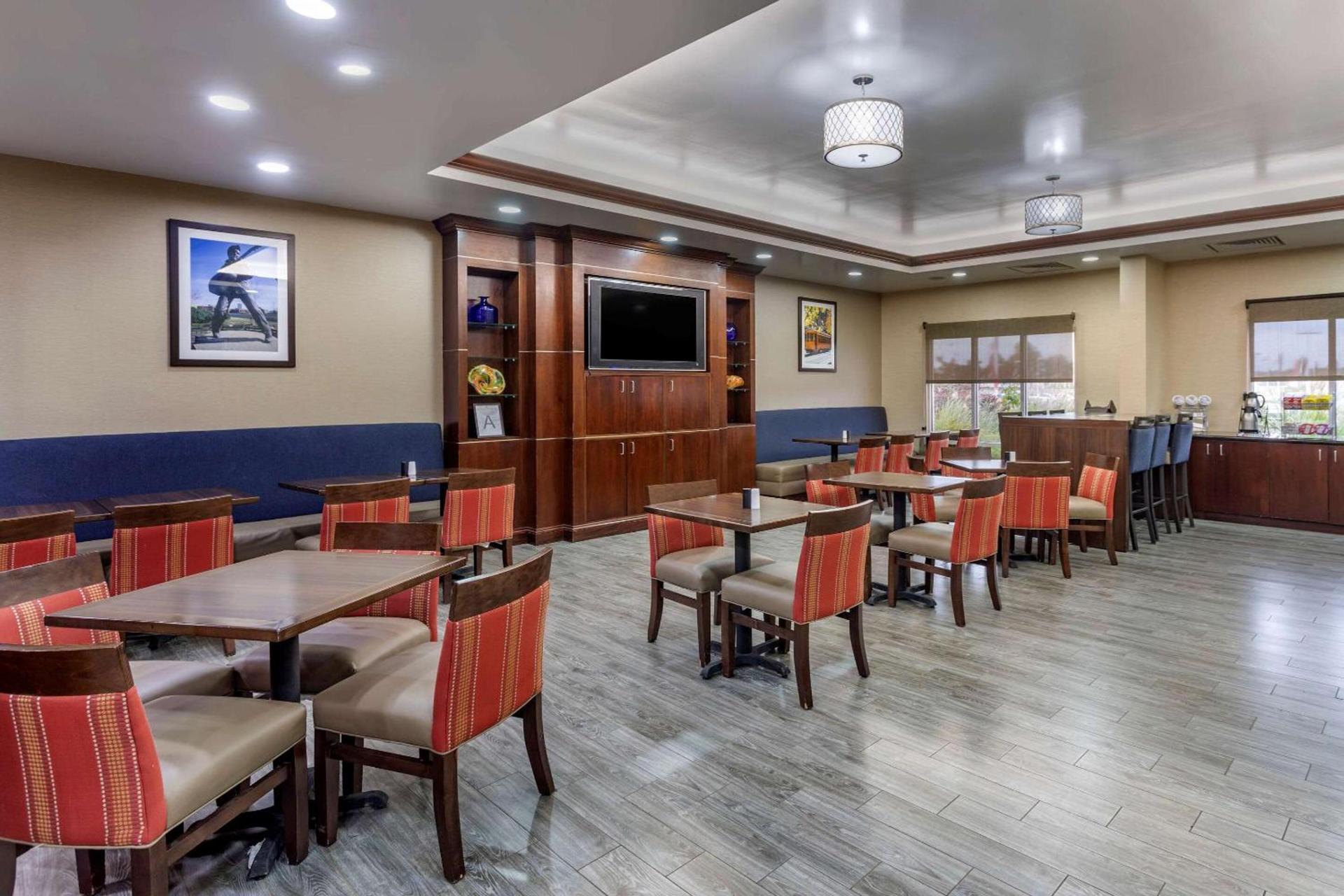 Comfort Suites Olive Branch - Memphis South photo 34