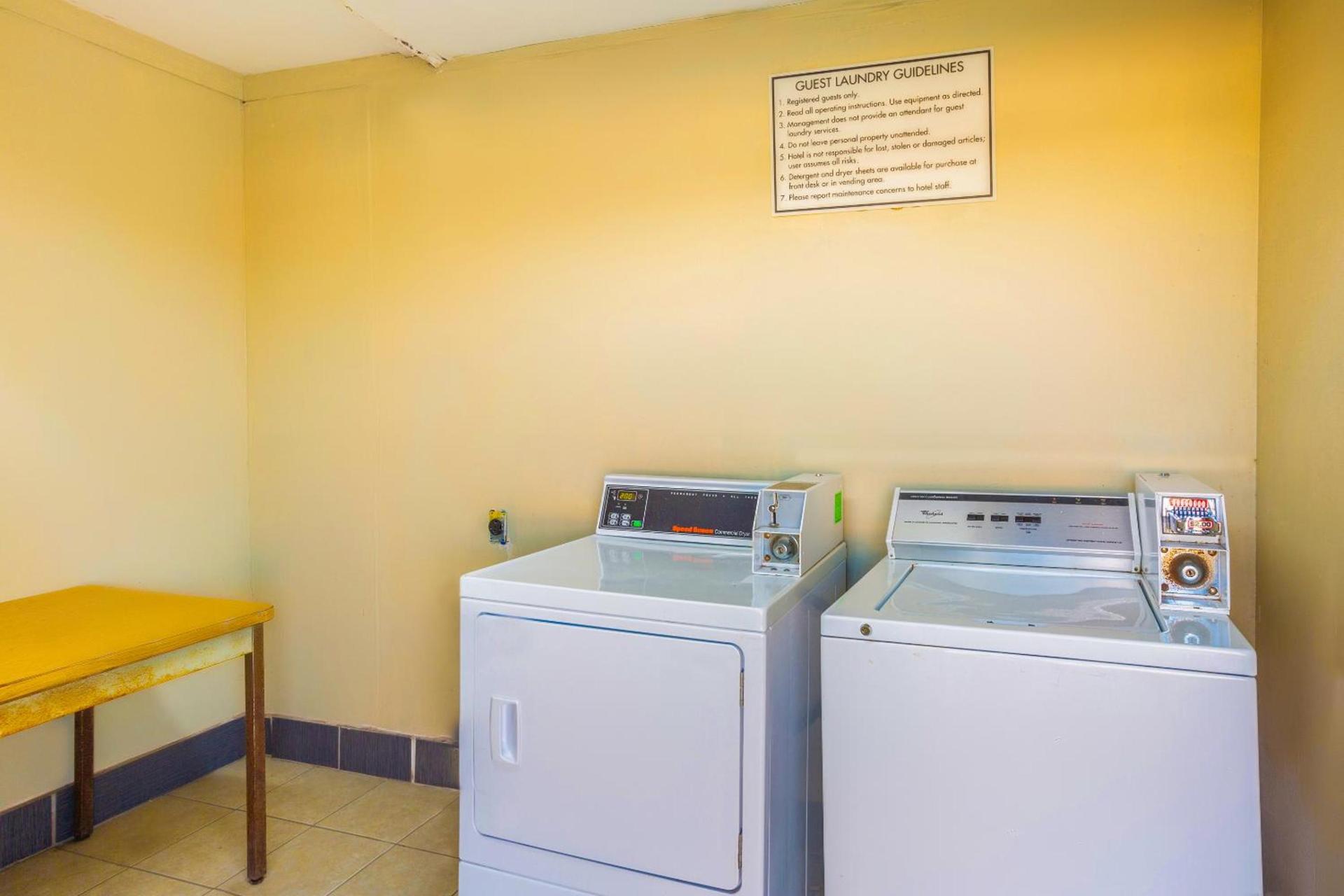 Rodeway Inn & Suites Brookhaven photo 18