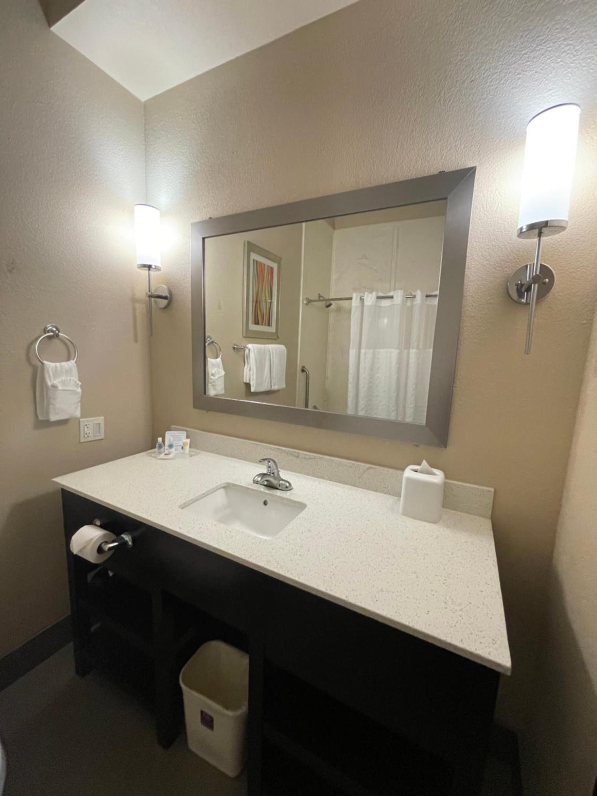 Comfort Suites Houston West at Clay Road photo 51