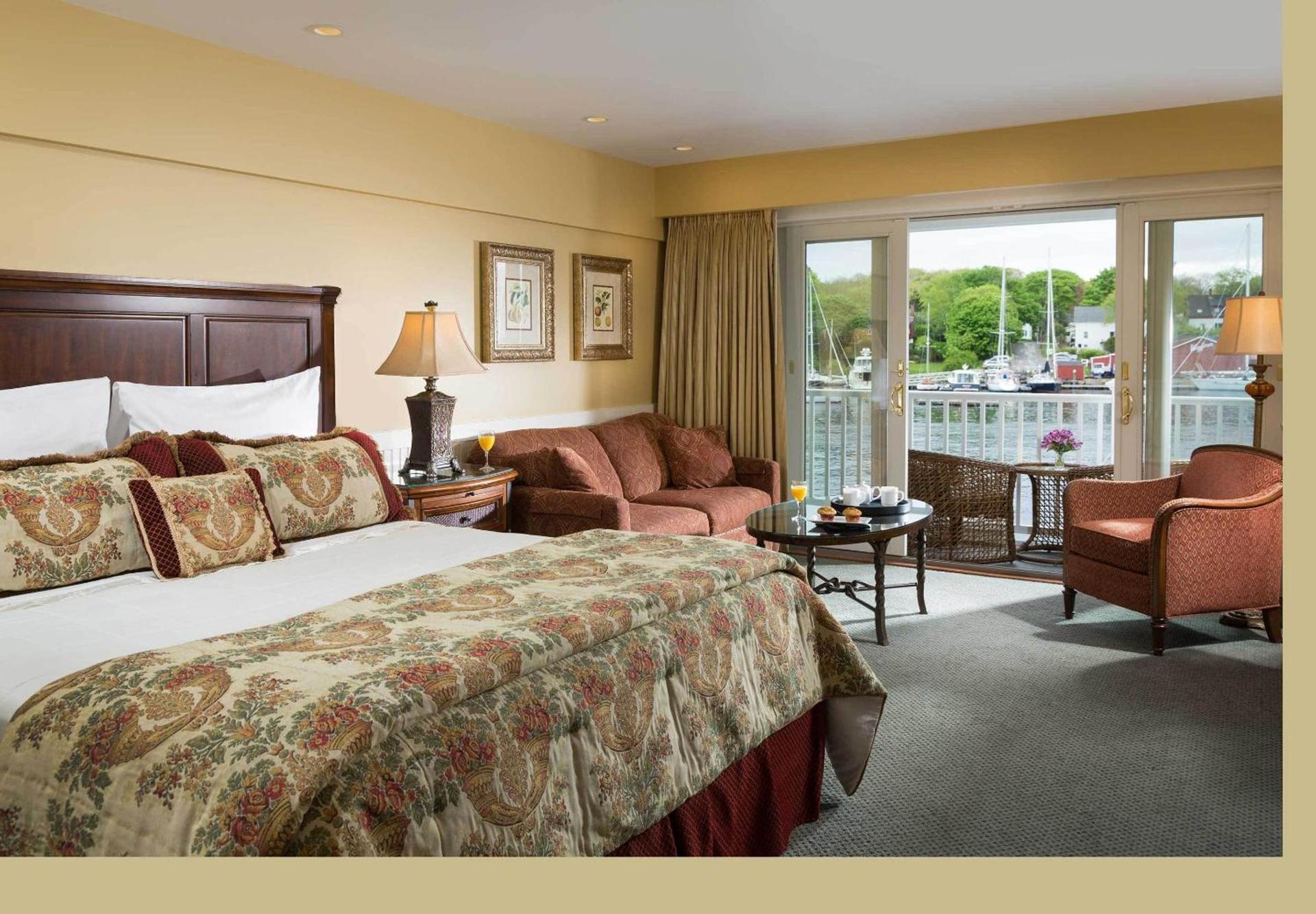 Grand Harbor Inn photo 32