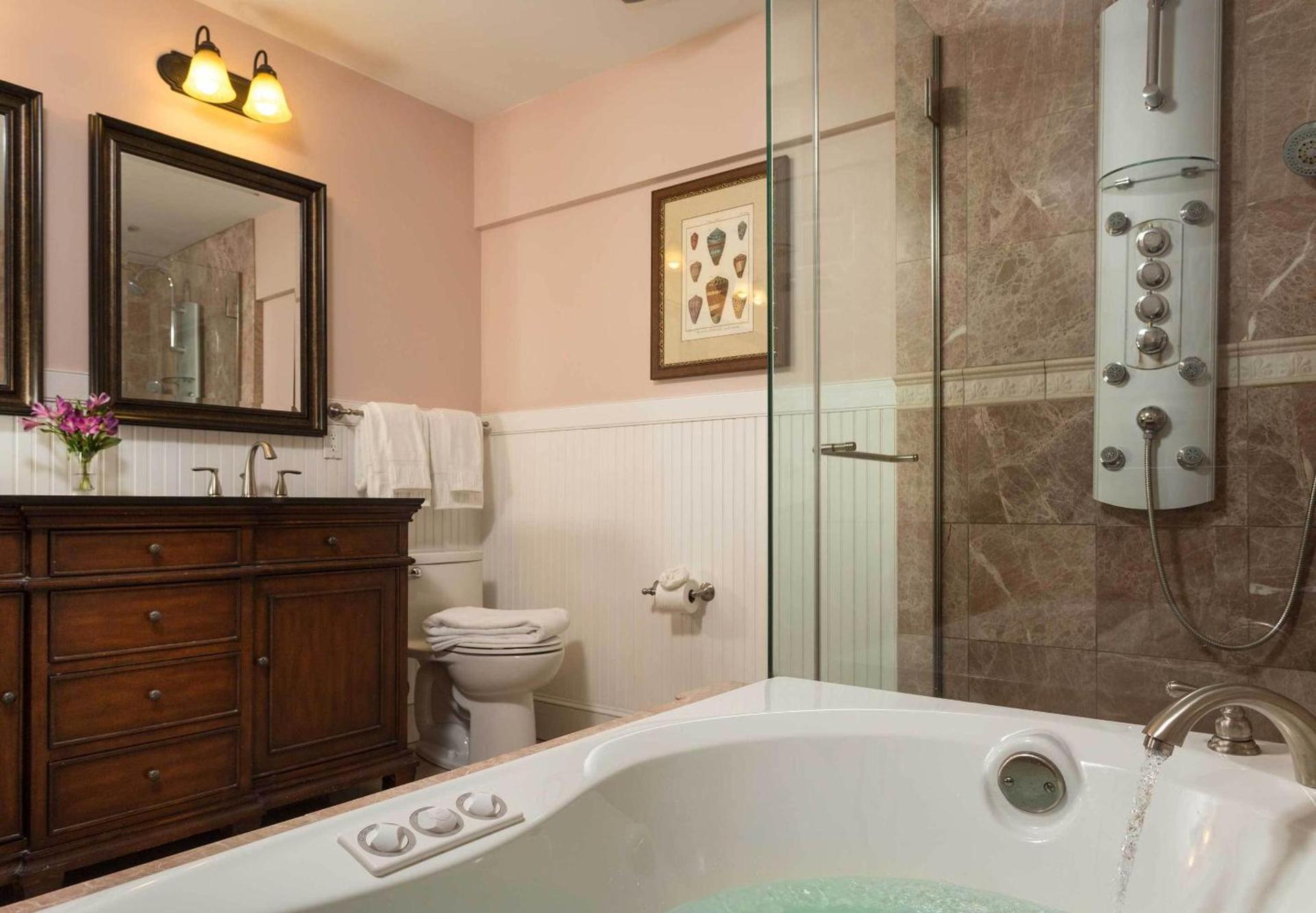 Grand Harbor Inn photo 30