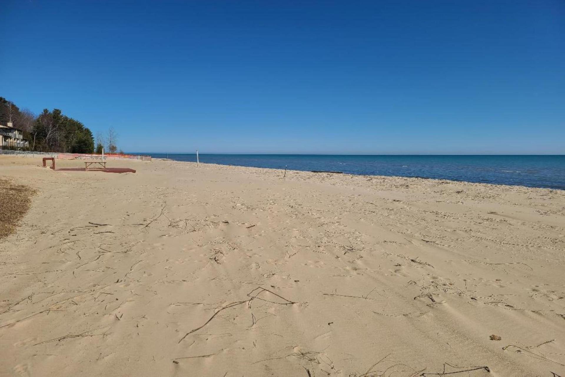 Sunrise Beach Oscoda @ Surfside photo 11