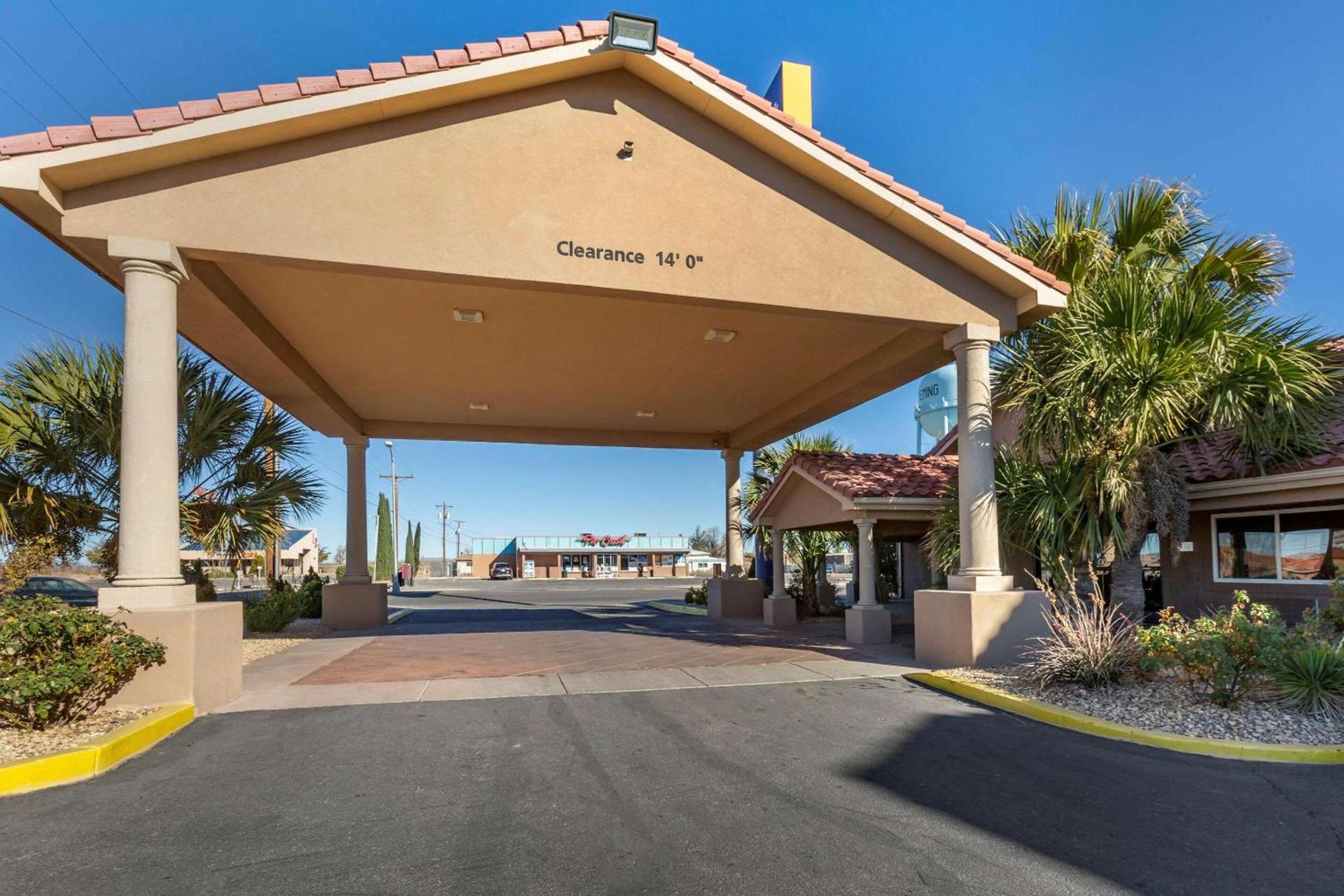 Comfort Inn & Suites Deming photo 4