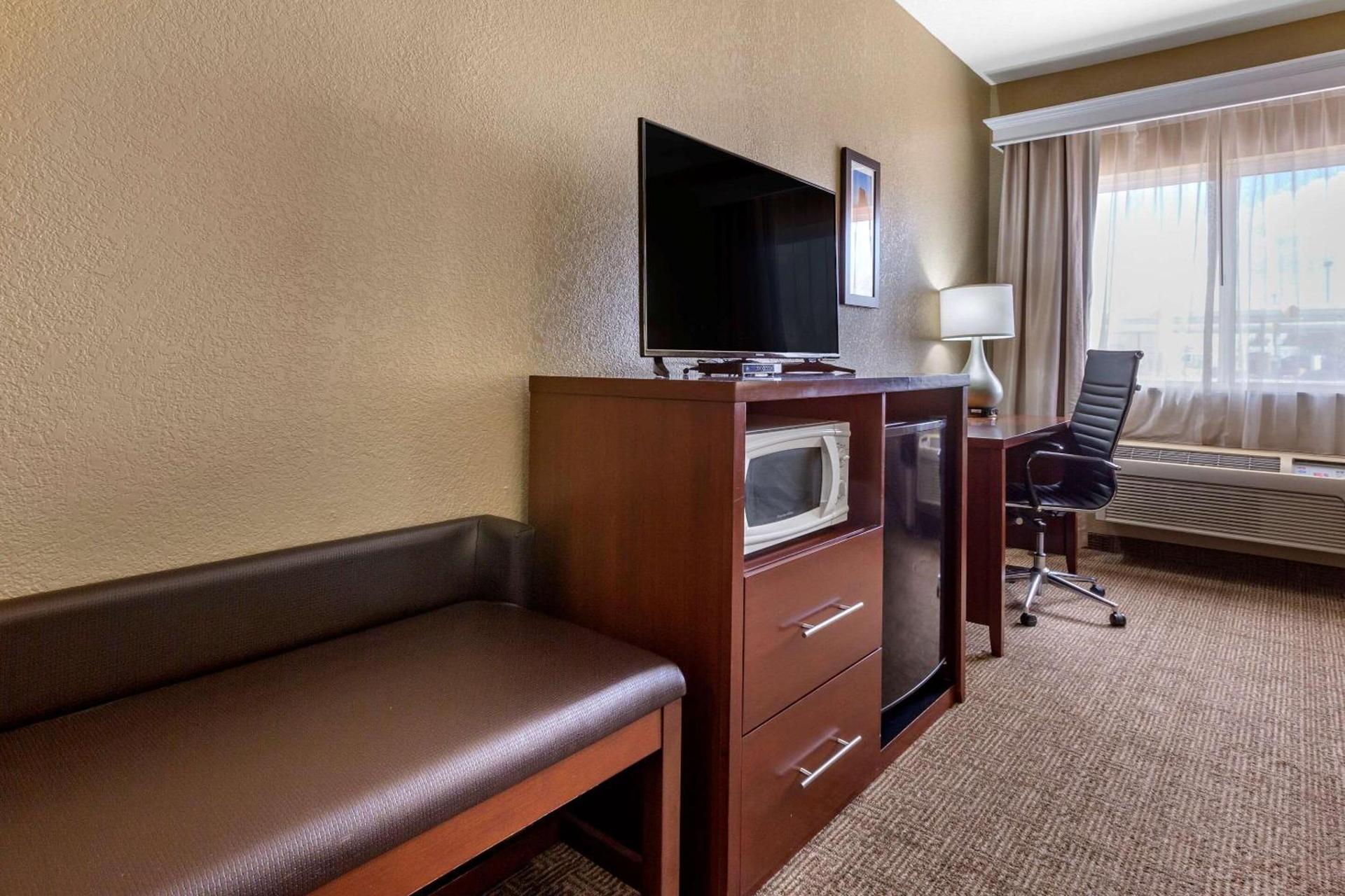 Comfort Inn & Suites Deming photo 20