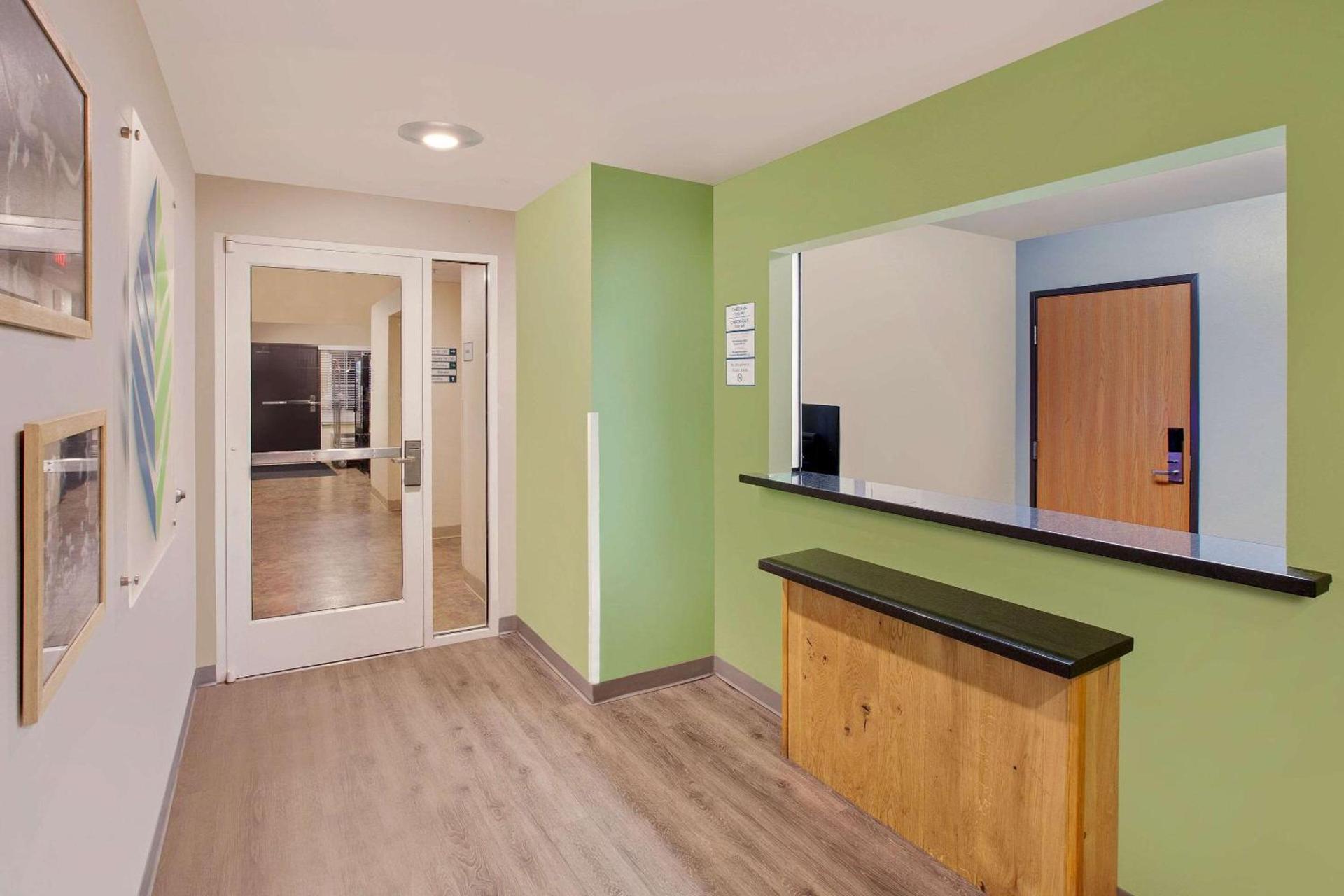 WoodSpring Suites Pharr photo 5