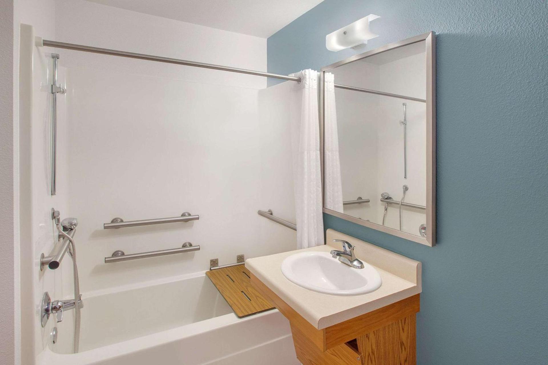 WoodSpring Suites Harlingen photo 11