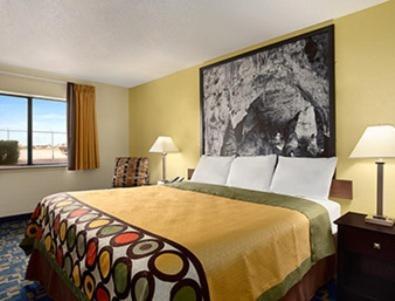 Super 8 by Wyndham Carlsbad photo 15