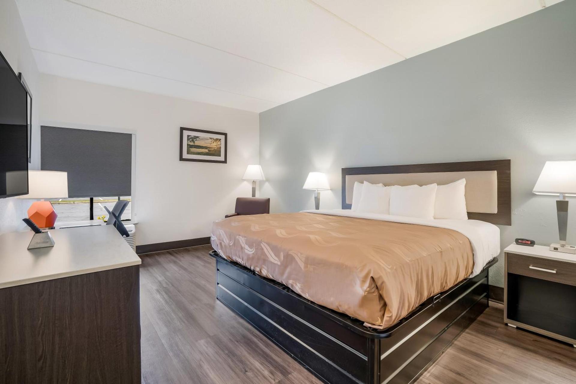 Quality Inn Jacksonville near Camp Lejeune photo 33