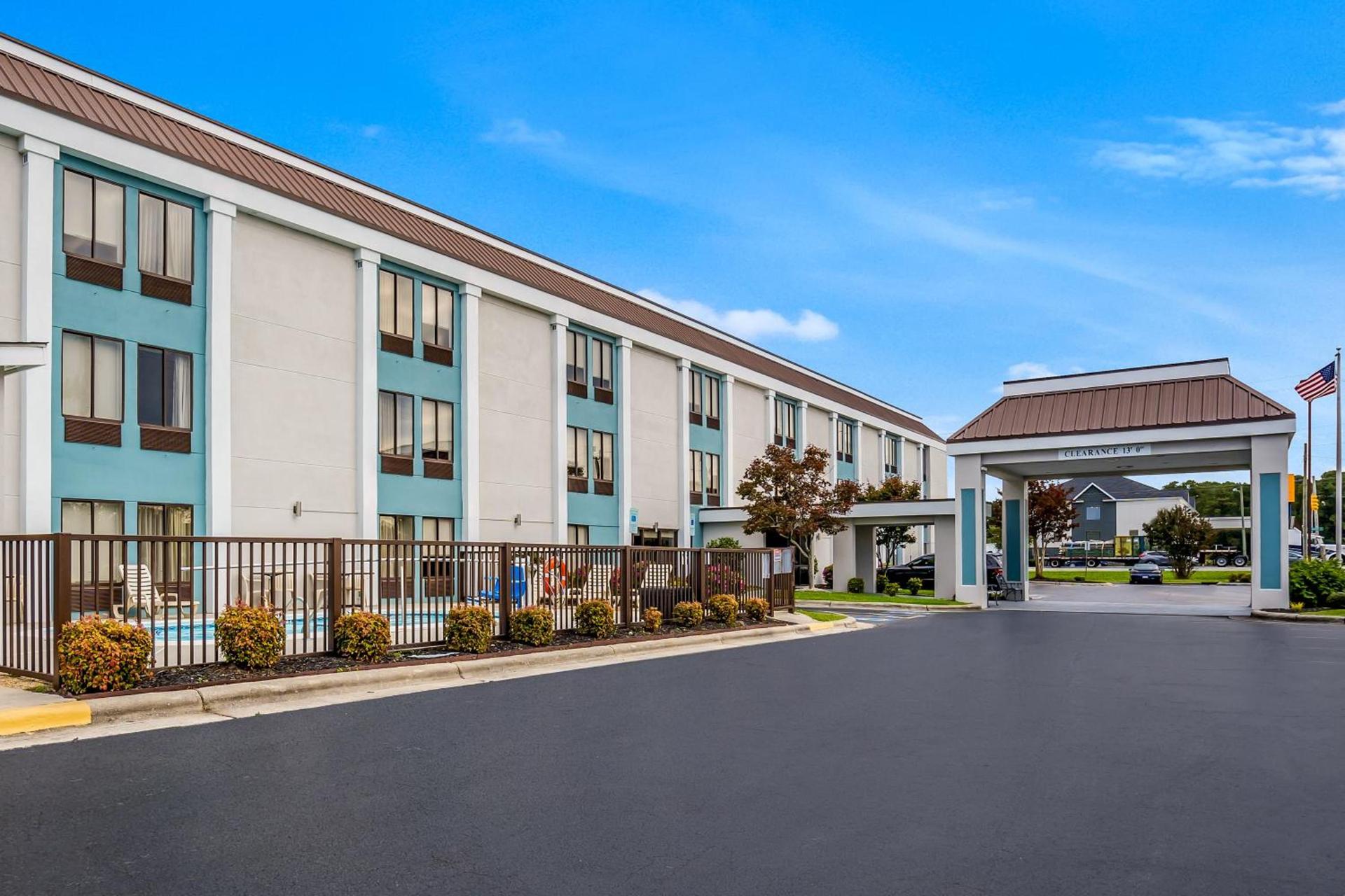 Quality Inn Jacksonville near Camp Lejeune photo 51