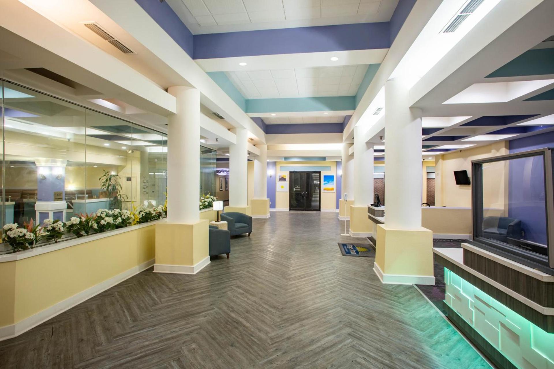 Days Inn by Wyndham Mobile I-65 photo 53