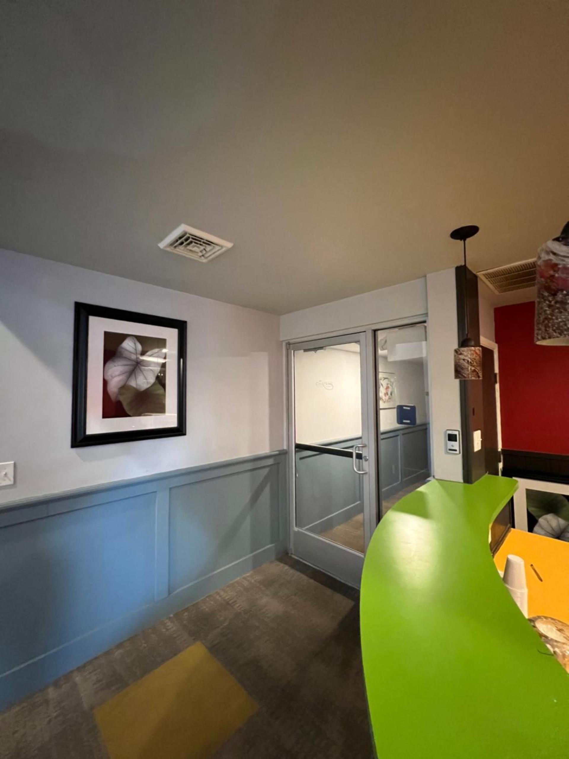 Chateau Suites photo 21