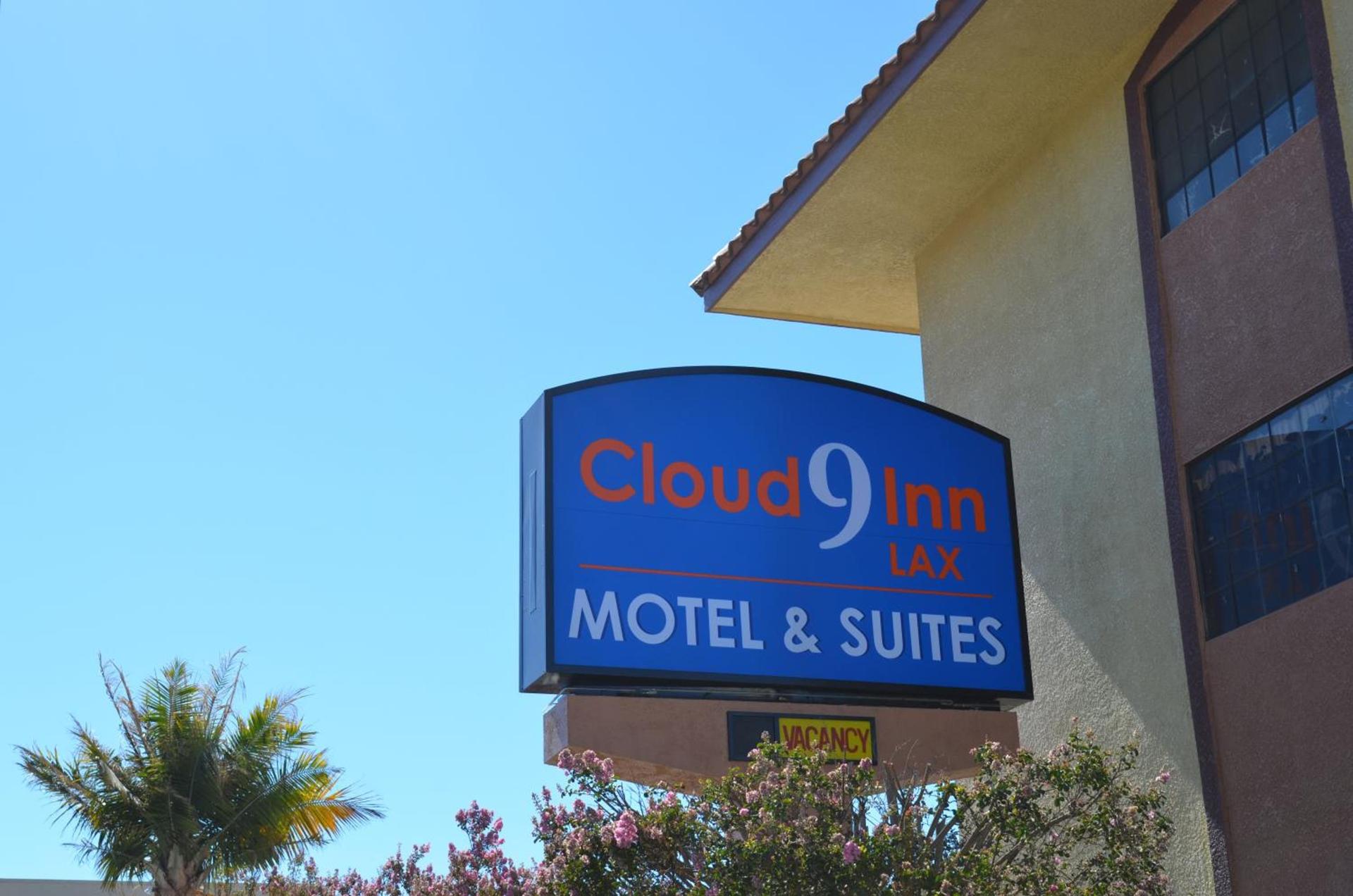 Cloud 9 Inn LAX photo 2