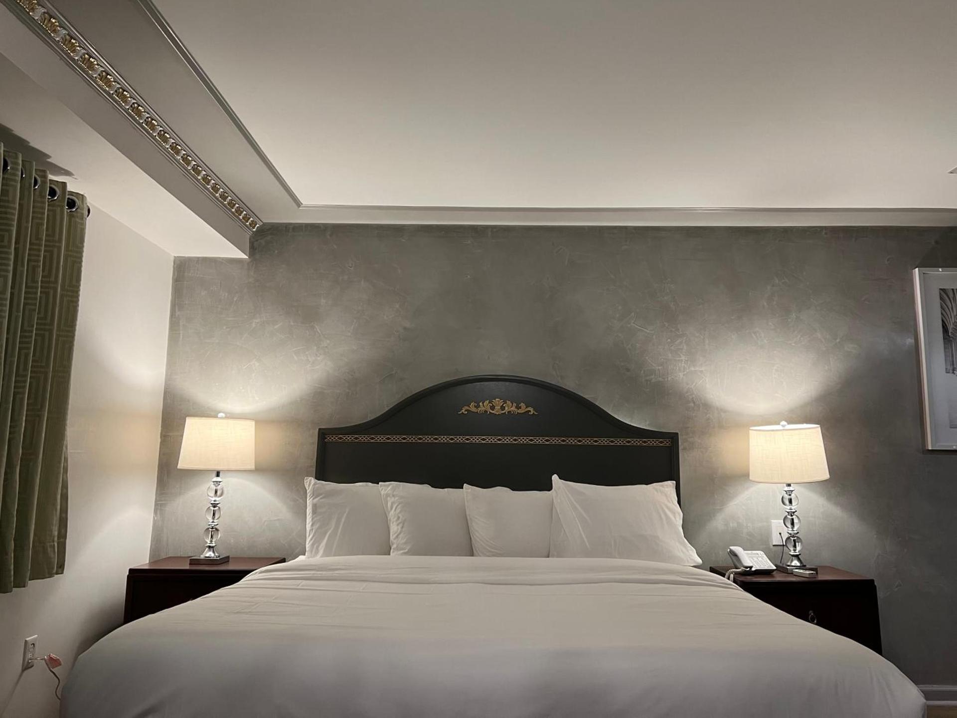 Chateau Suites photo 28