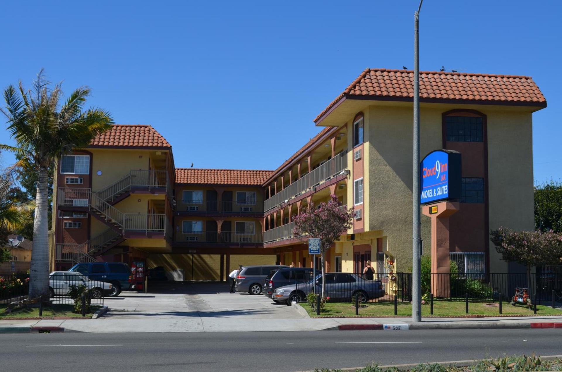 Cloud 9 Inn LAX photo 6