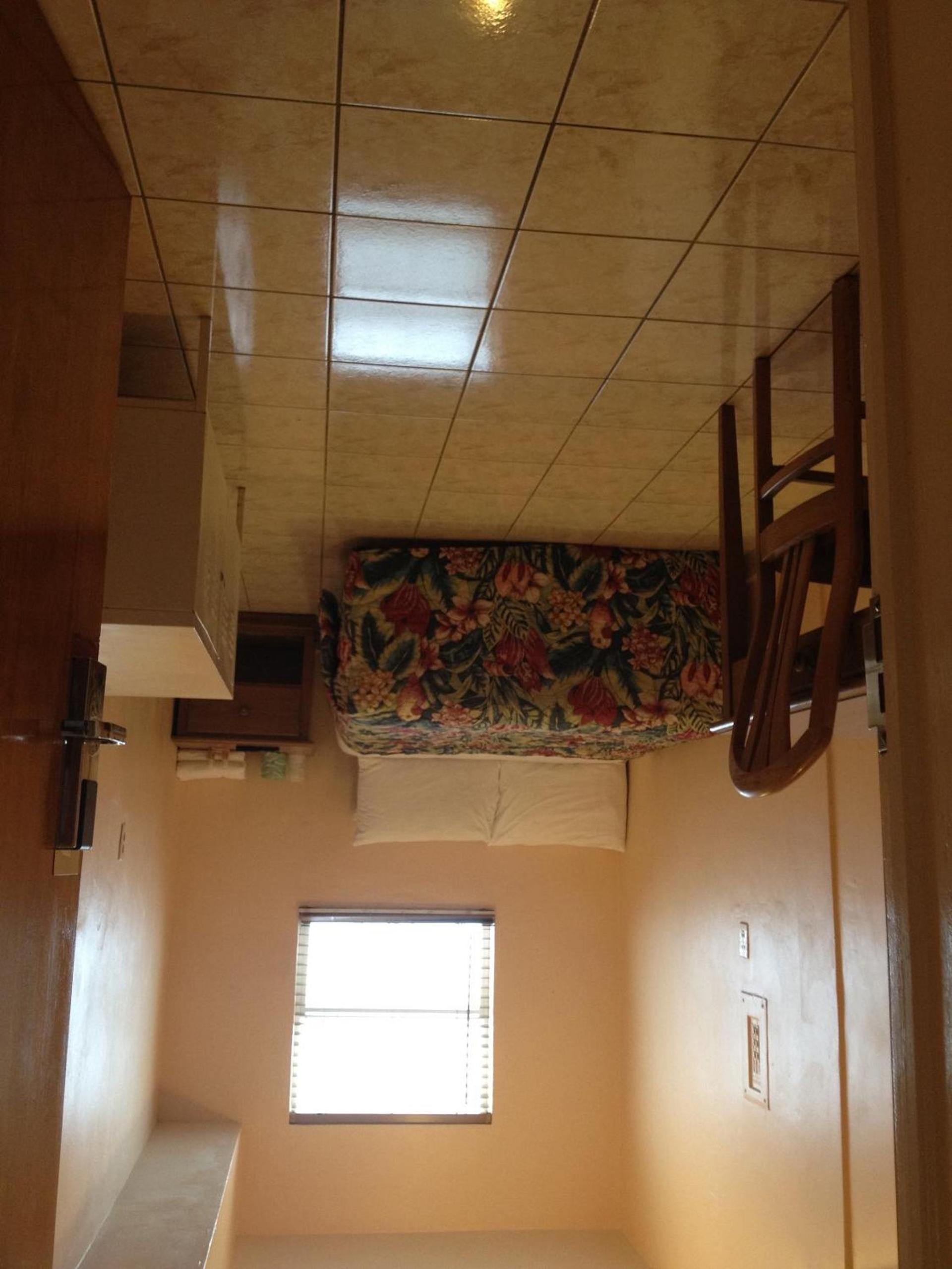 Collins Avenue Hostel photo 12