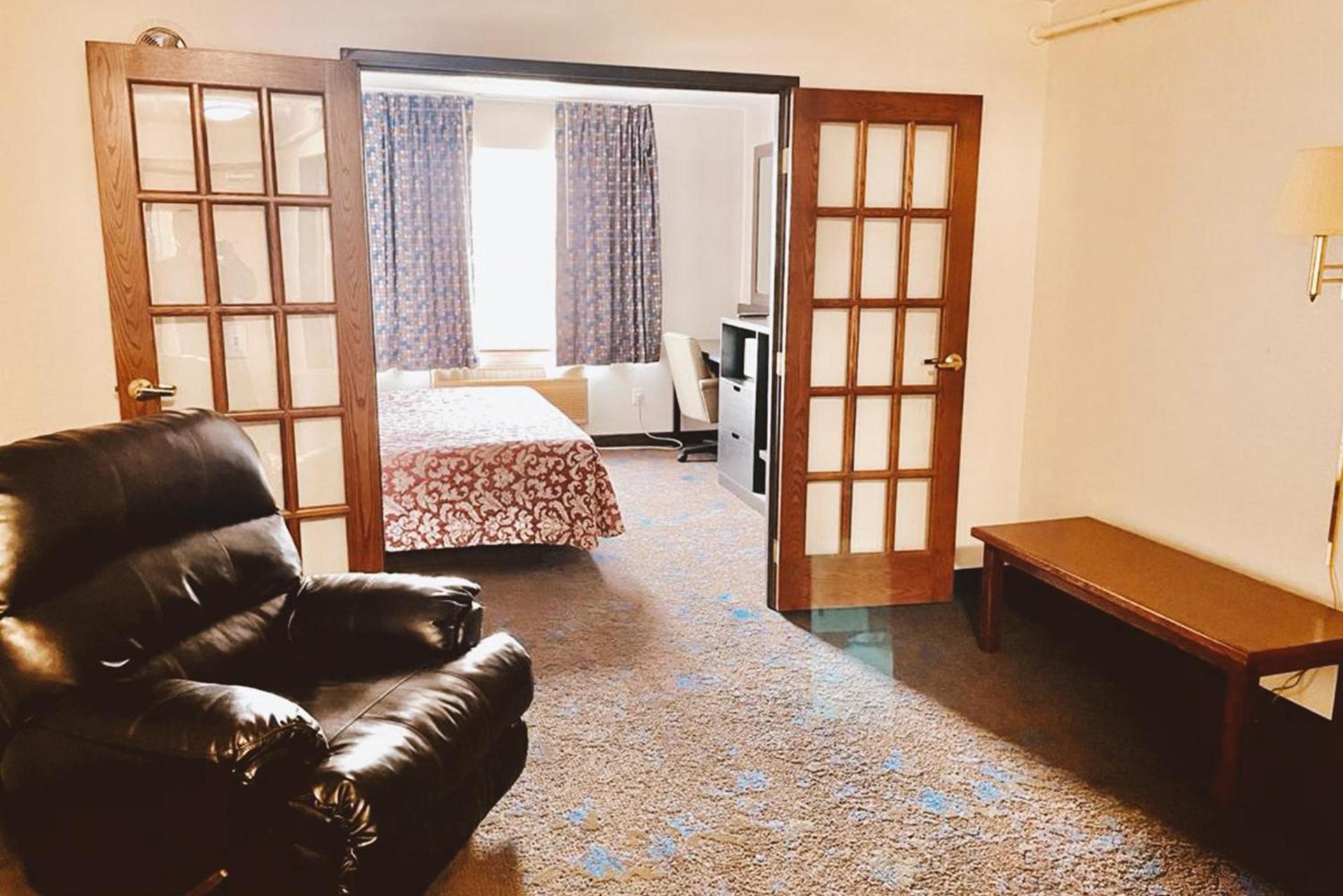 Coratel Inn & Suites by Jasper Northfield photo 19