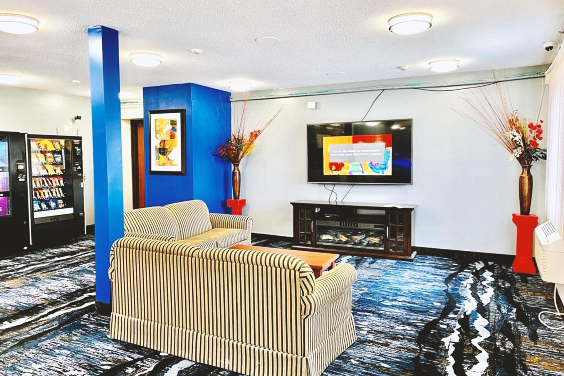 Coratel Inn & Suites by Jasper Northfield photo 5