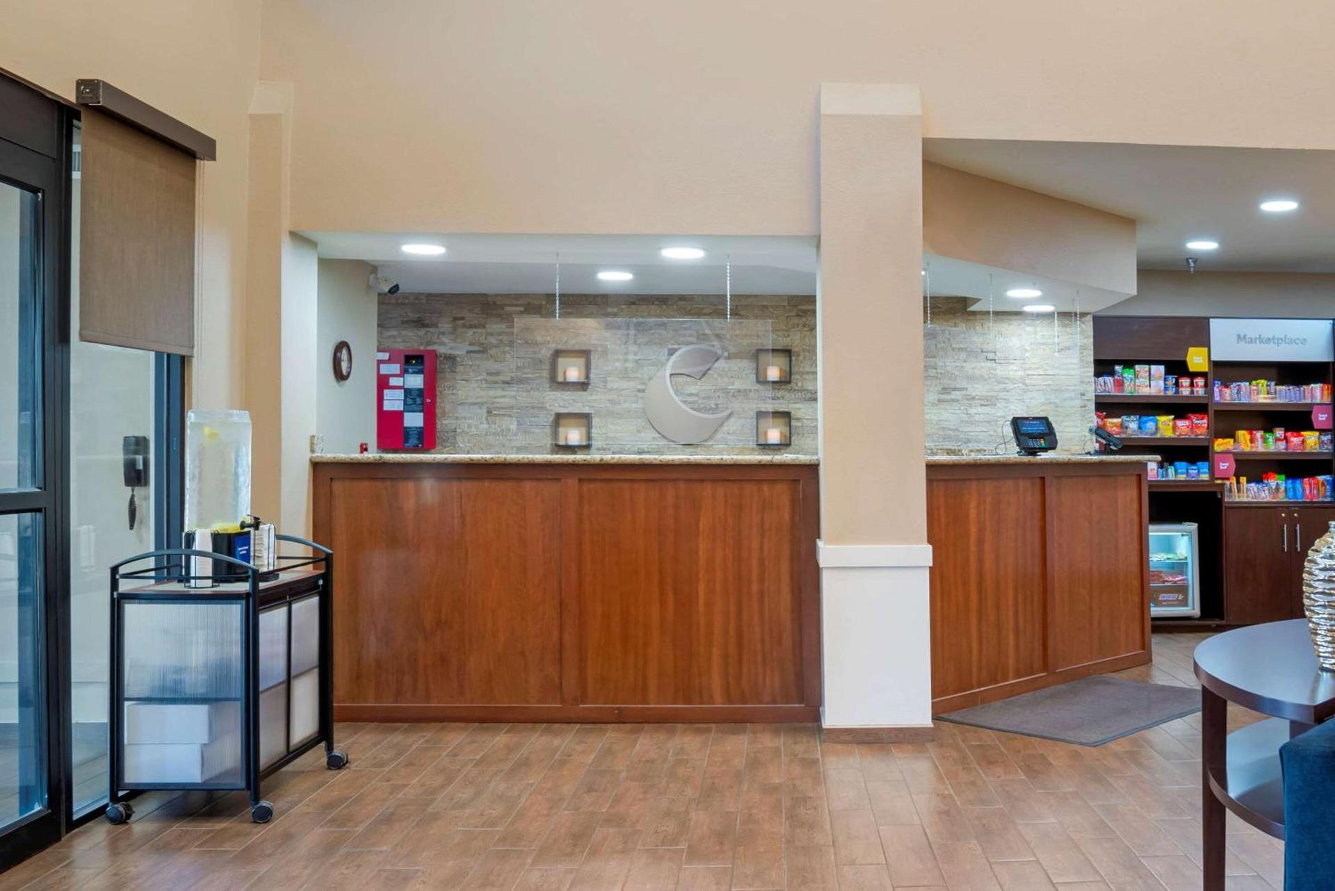 Comfort Suites Daphne - Mobile East Bay photo 4