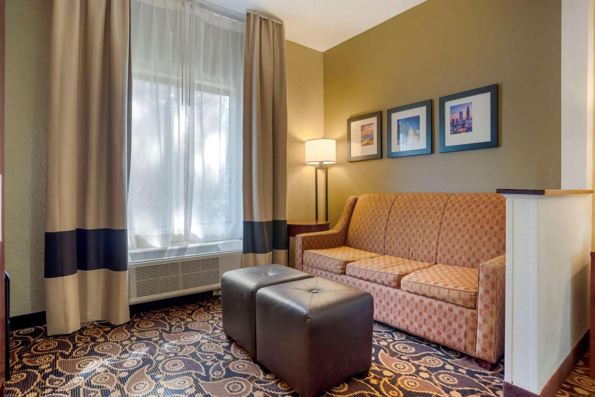 Comfort Suites Daphne - Mobile East Bay photo 10
