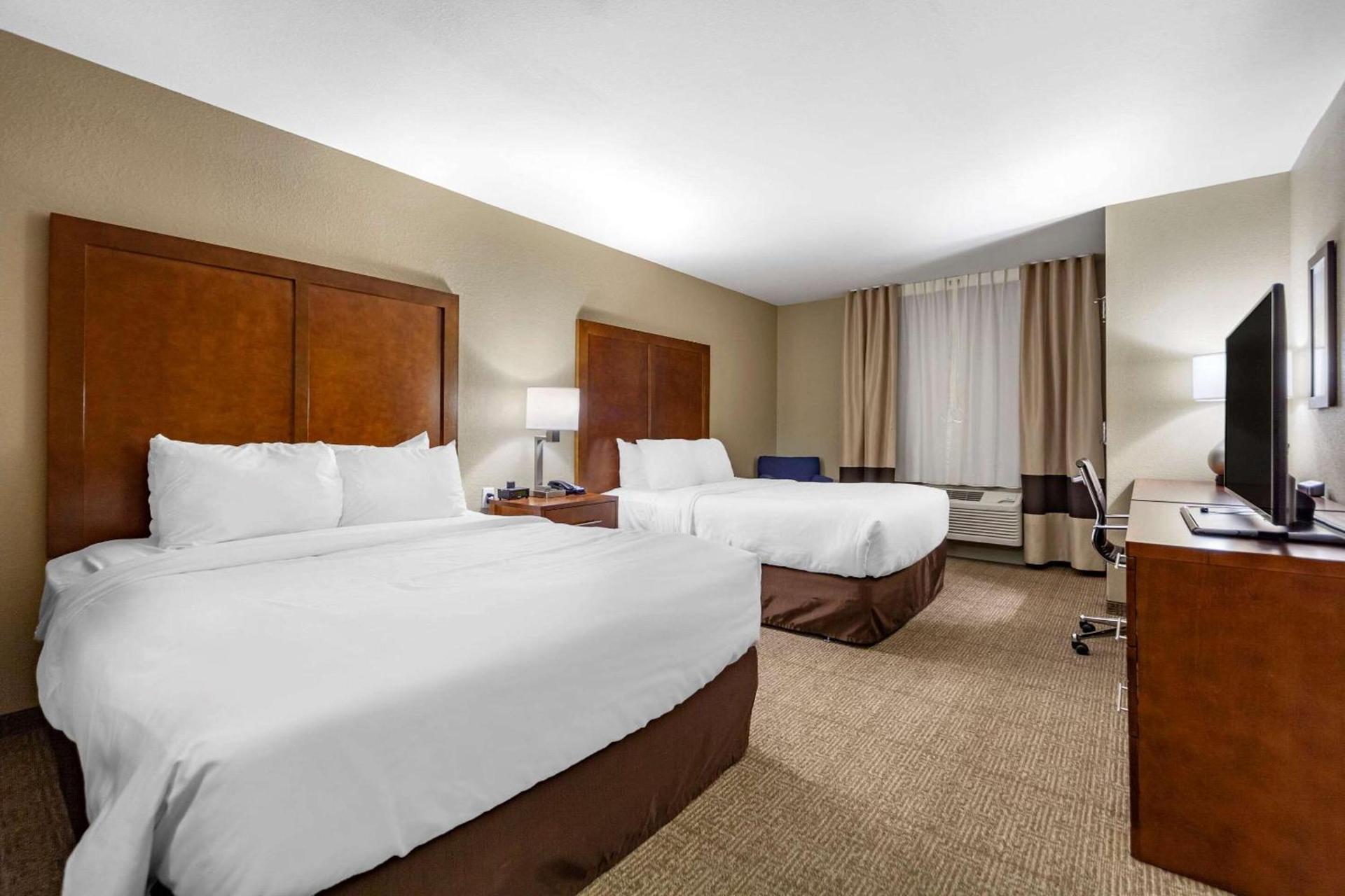 Comfort Inn & Suites Sidney I-80 photo 8