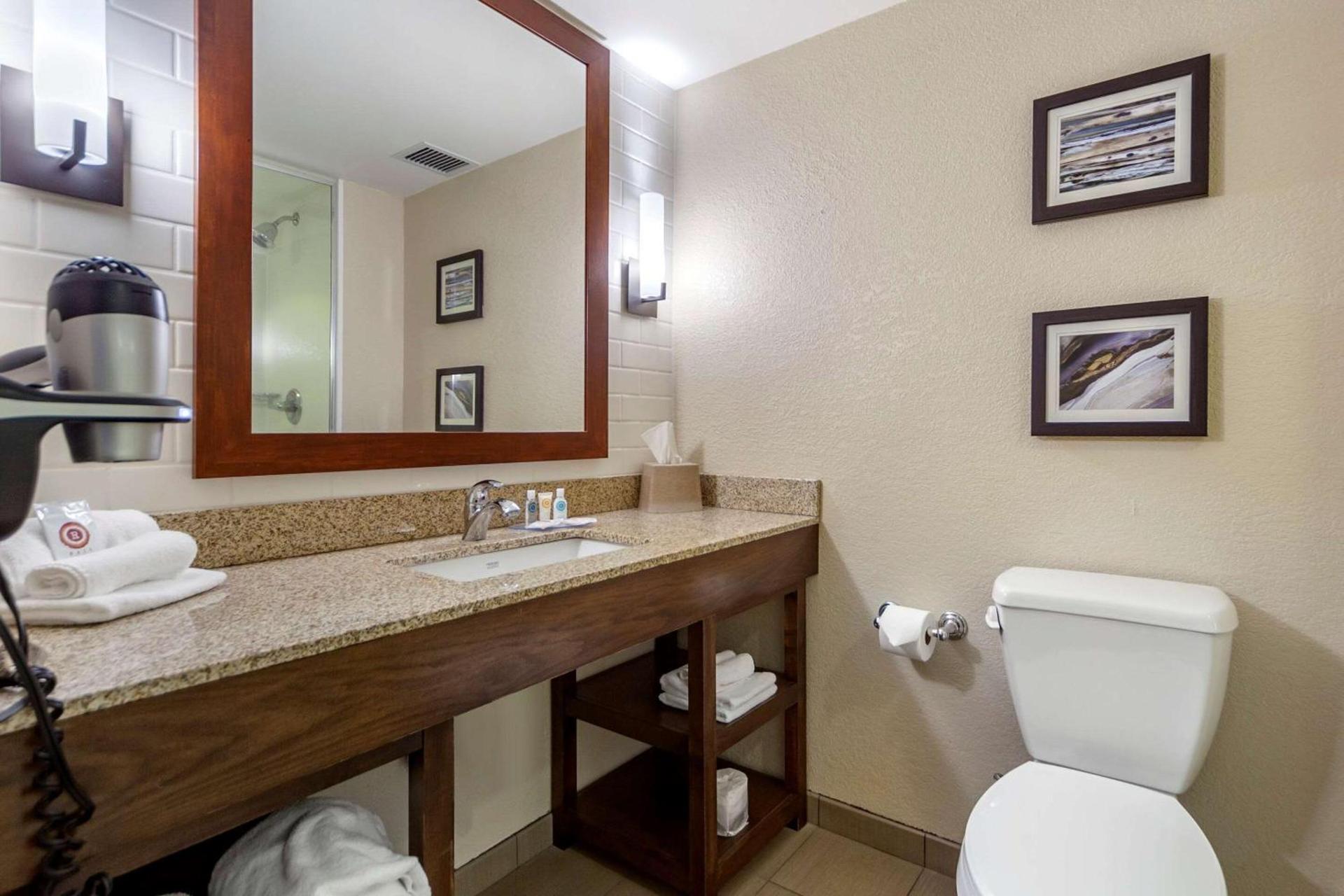 Comfort Inn & Suites Sidney I-80 photo 15