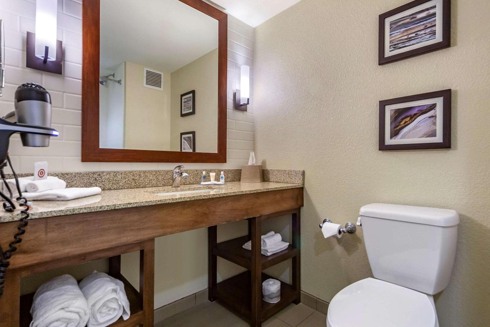 Comfort Inn & Suites Sidney I-80 photo 19