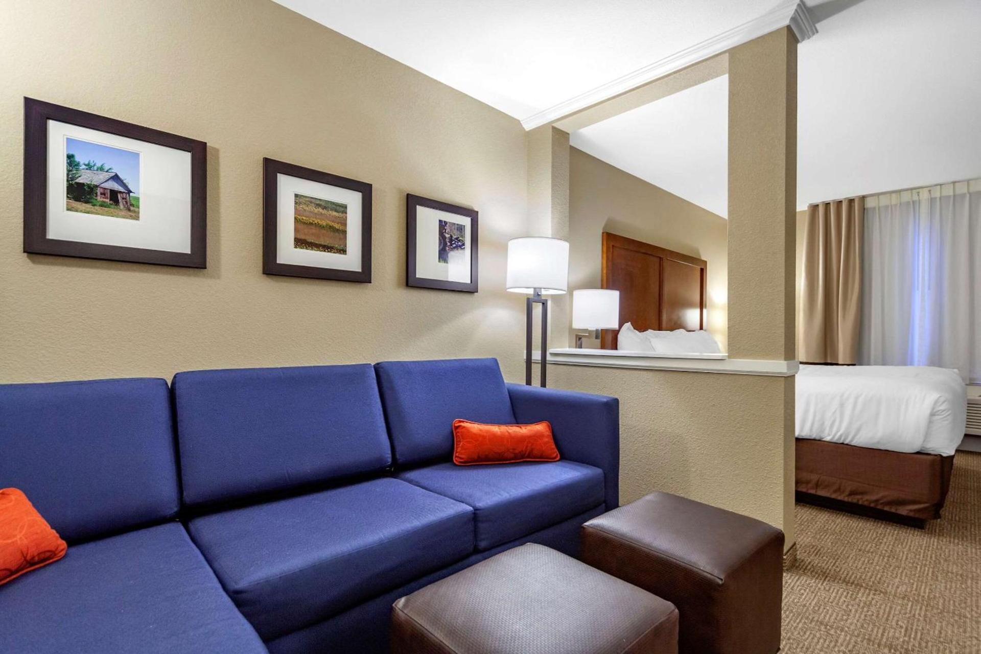 Comfort Inn & Suites Sidney I-80 photo 20