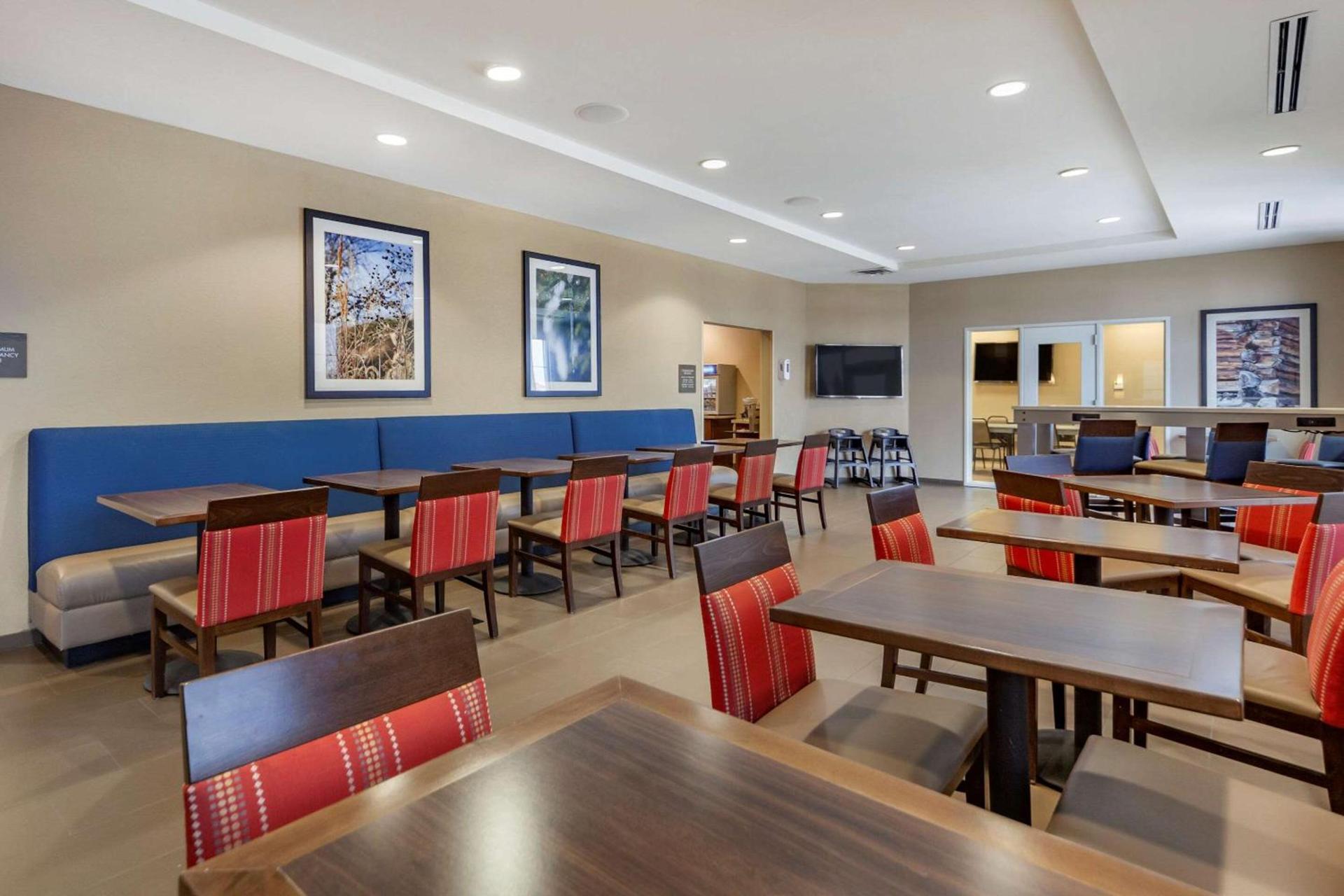 Comfort Inn & Suites Sidney I-80 photo 32