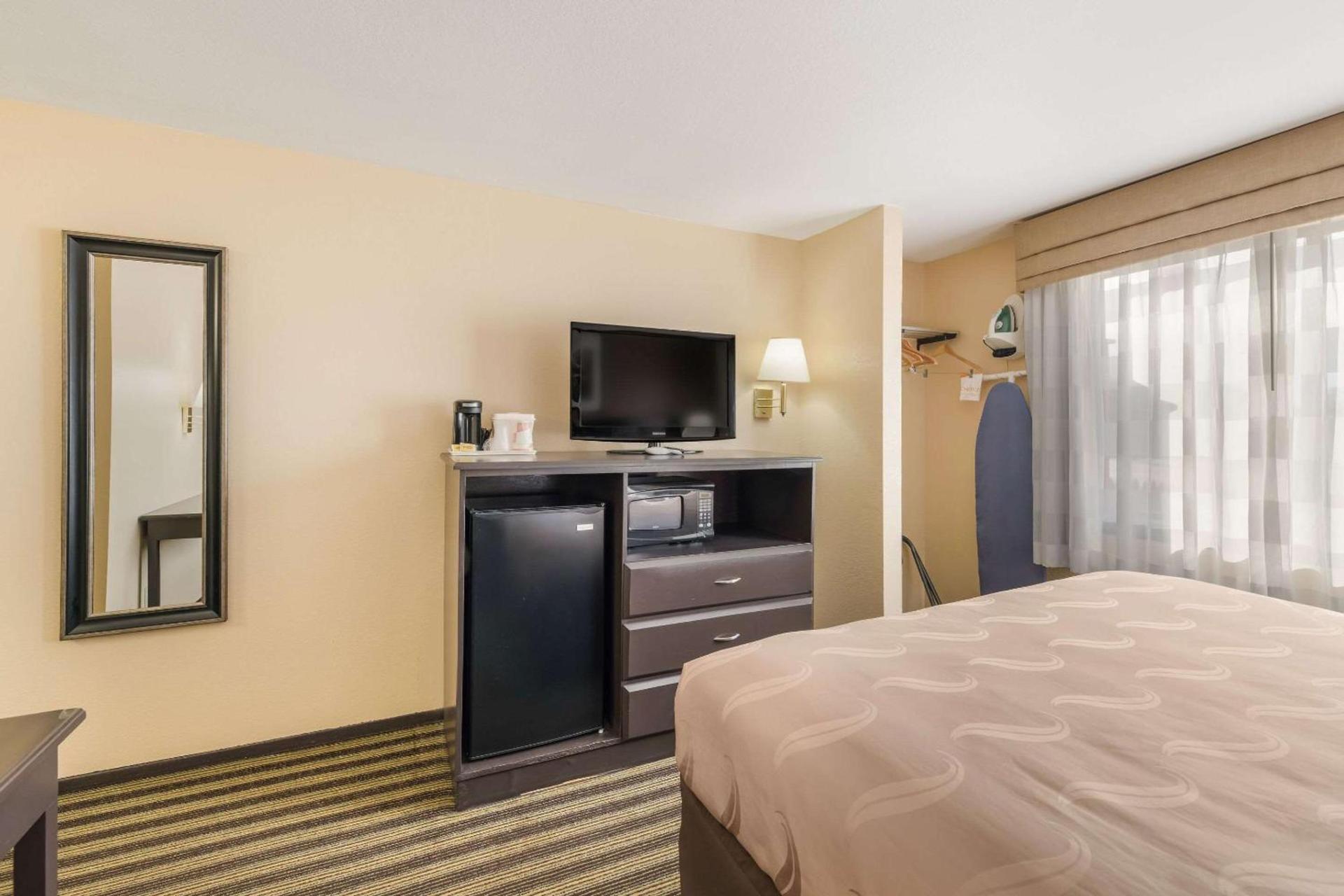 Quality Inn Clovis photo 11